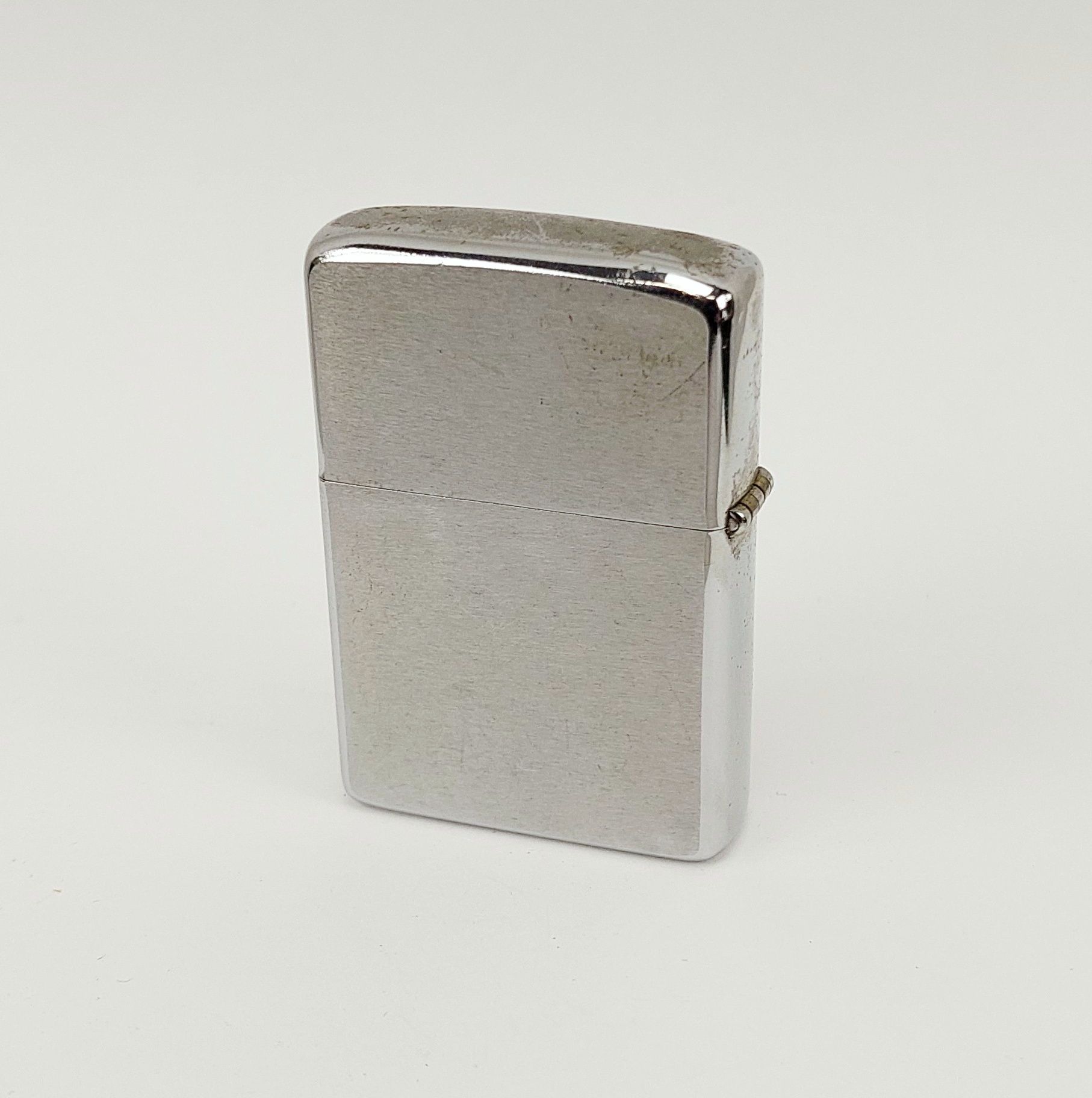 1981 USS Ray Sin 653 Zippo Lighter - Image 3