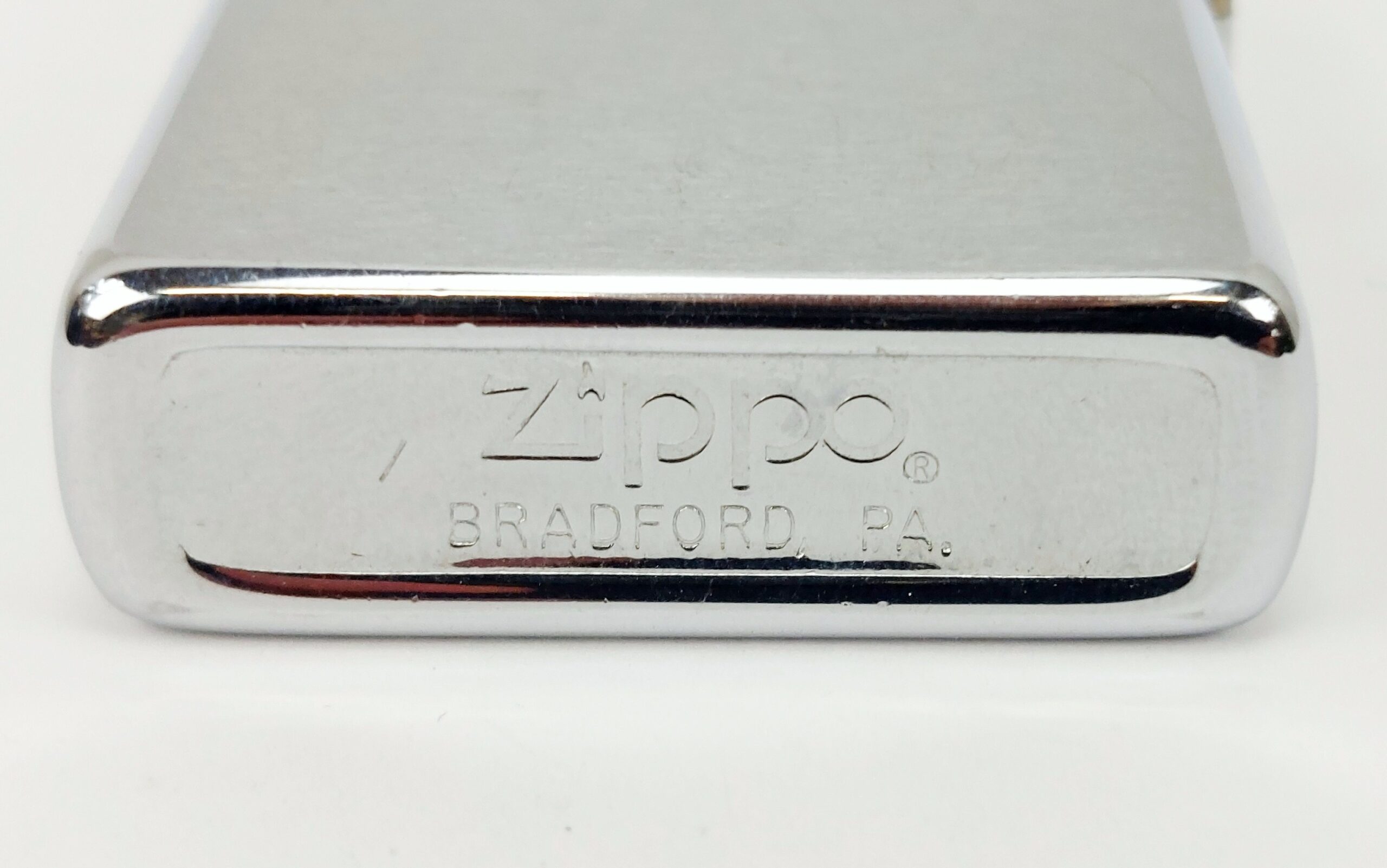 1981 USS Ray Sin 653 Zippo Lighter - Image 4