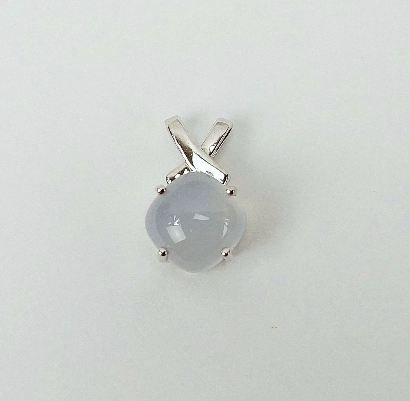 9ct White Gold Moonstone Pendant