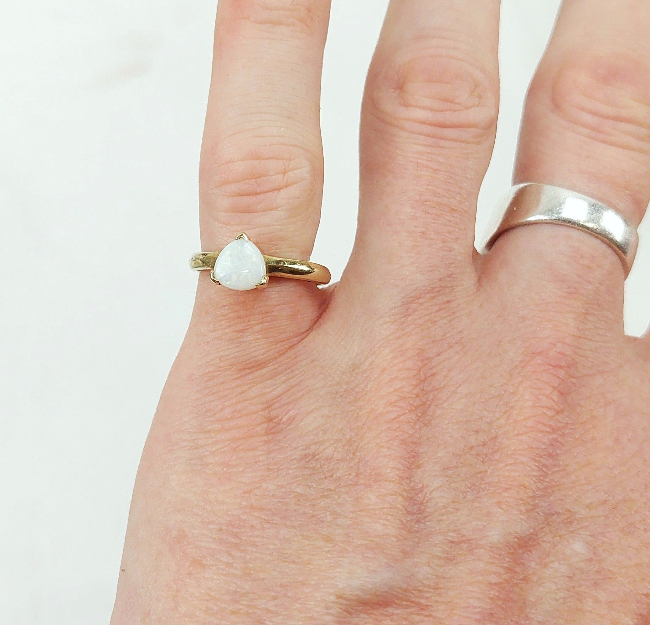 9ct Gold Opal Ring UK Size N+, US 7 - Image 6