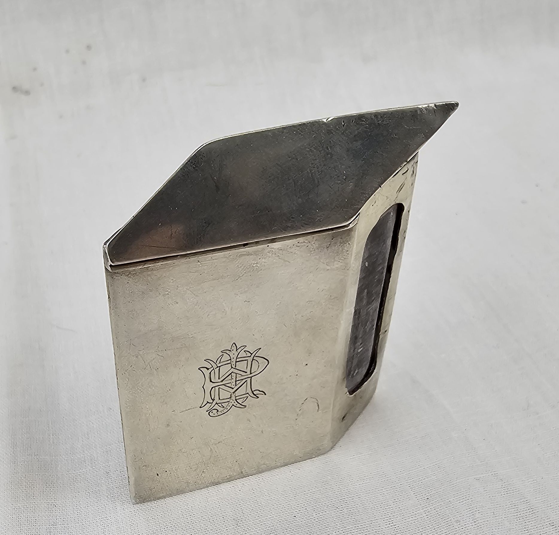 Large Unhallmarked Silver Vesta Case With Engraved Flowers - Image 4