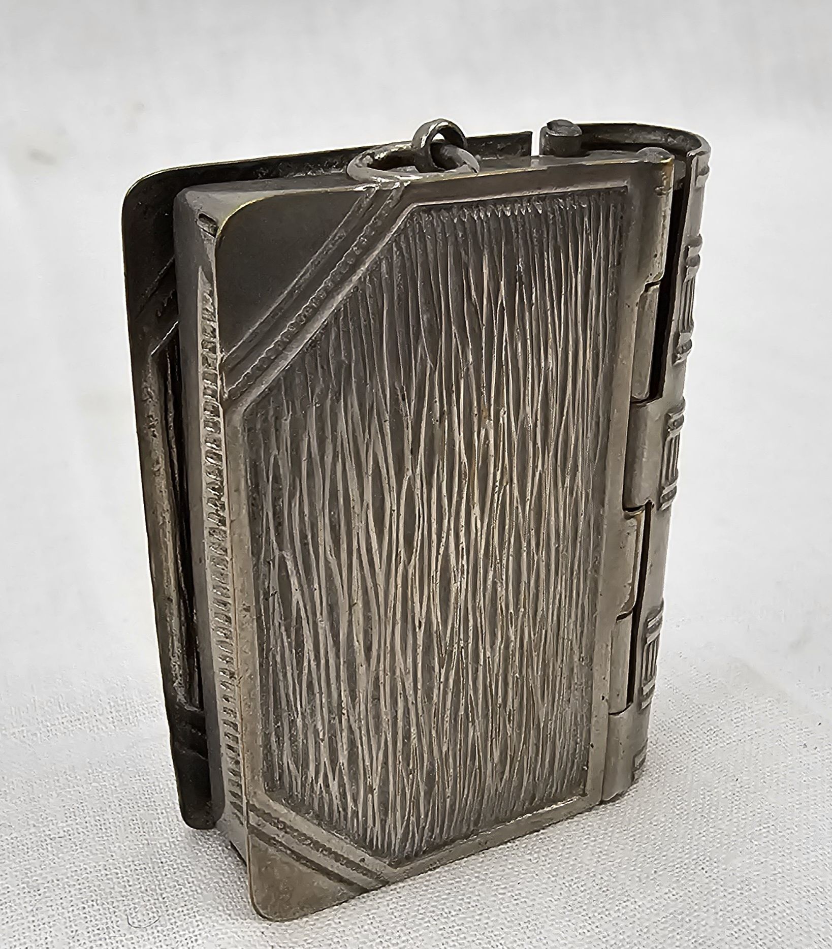 c1910 Silver Plated Vesta Case In The Form Of A Book - Image 5