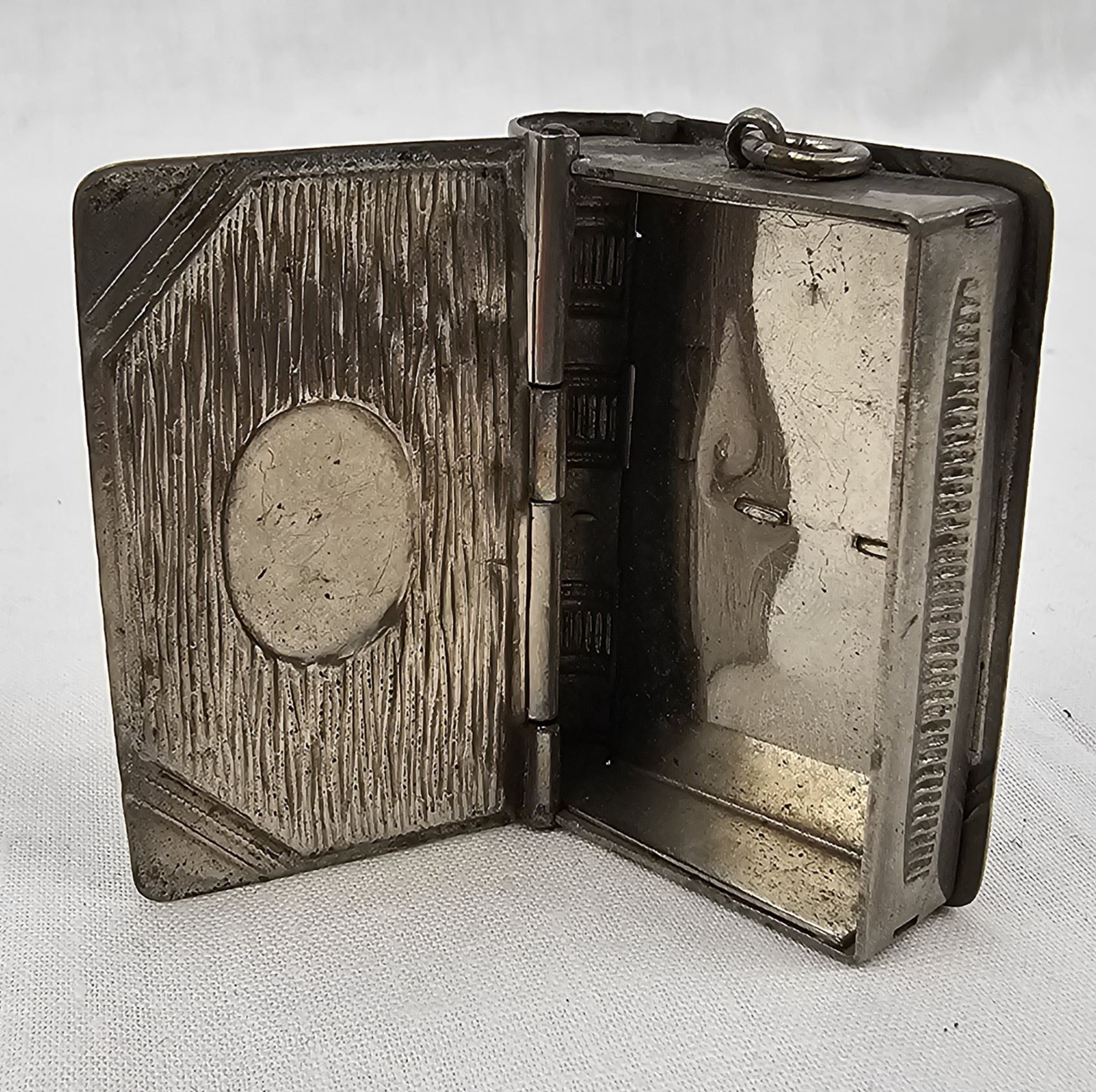 c1910 Silver Plated Vesta Case In The Form Of A Book - Image 4