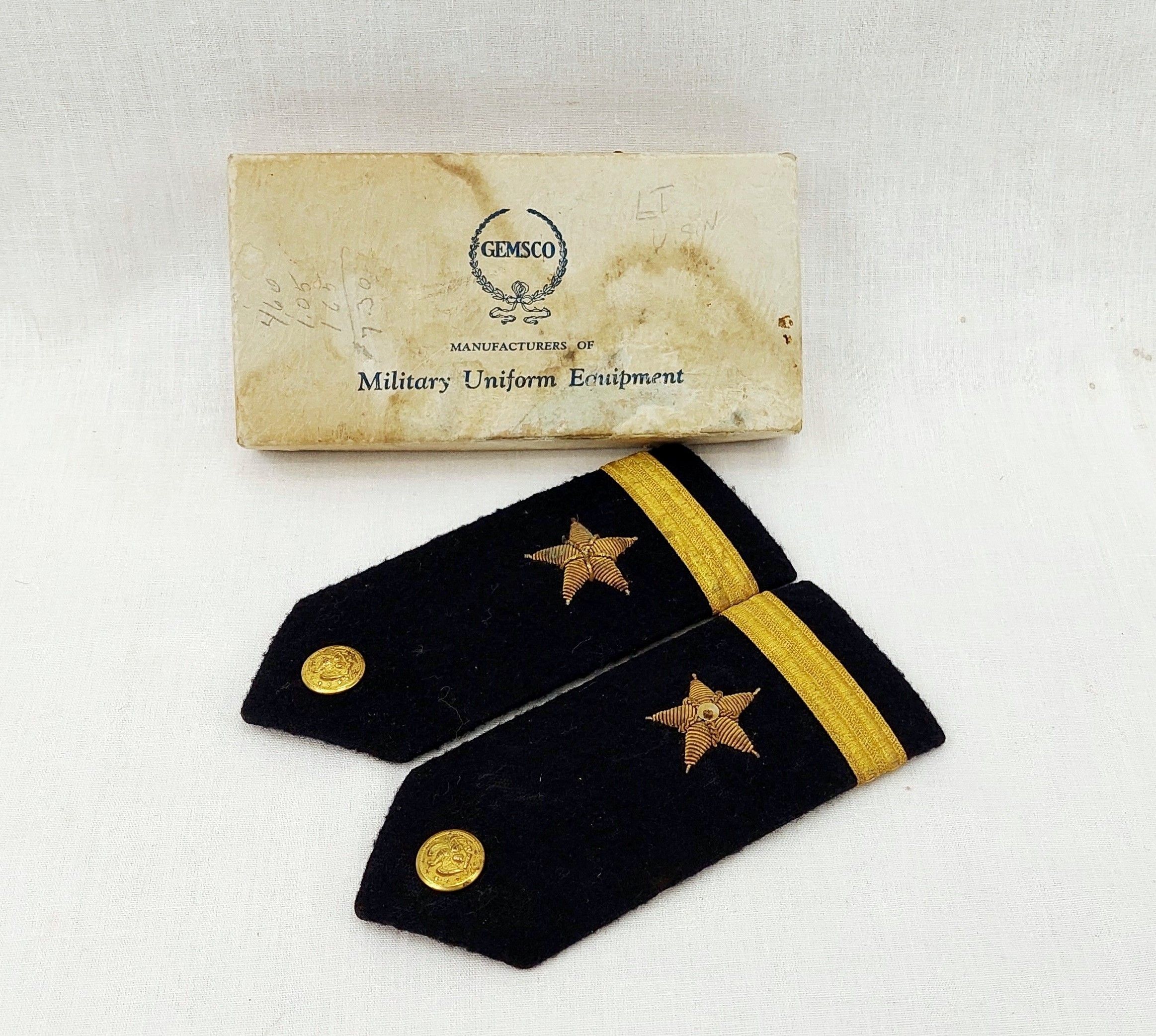 Boxed Pair Of WW2 USA Navy Shoulder Boards