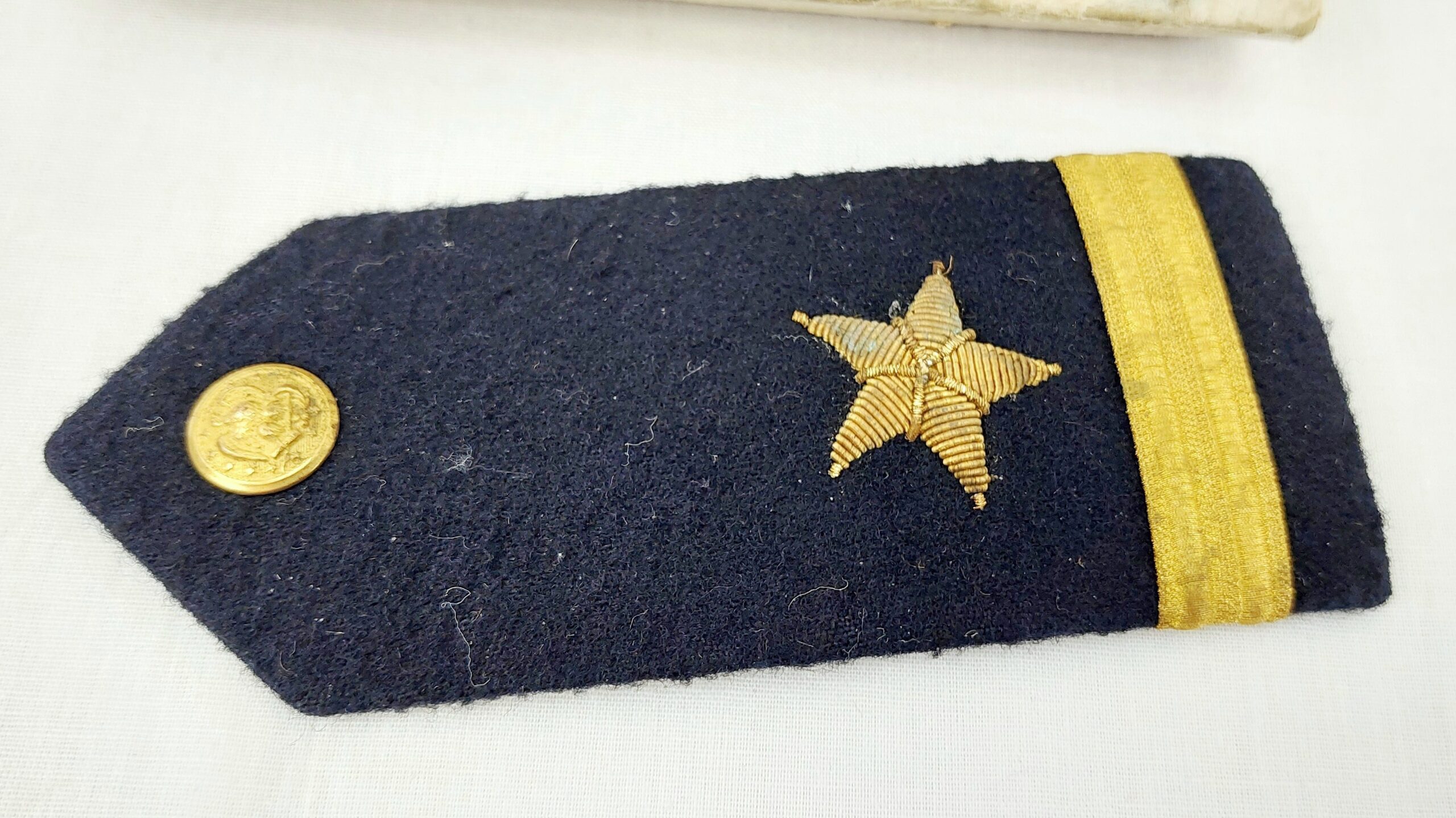 Boxed Pair Of WW2 USA Navy Shoulder Boards - Image 5