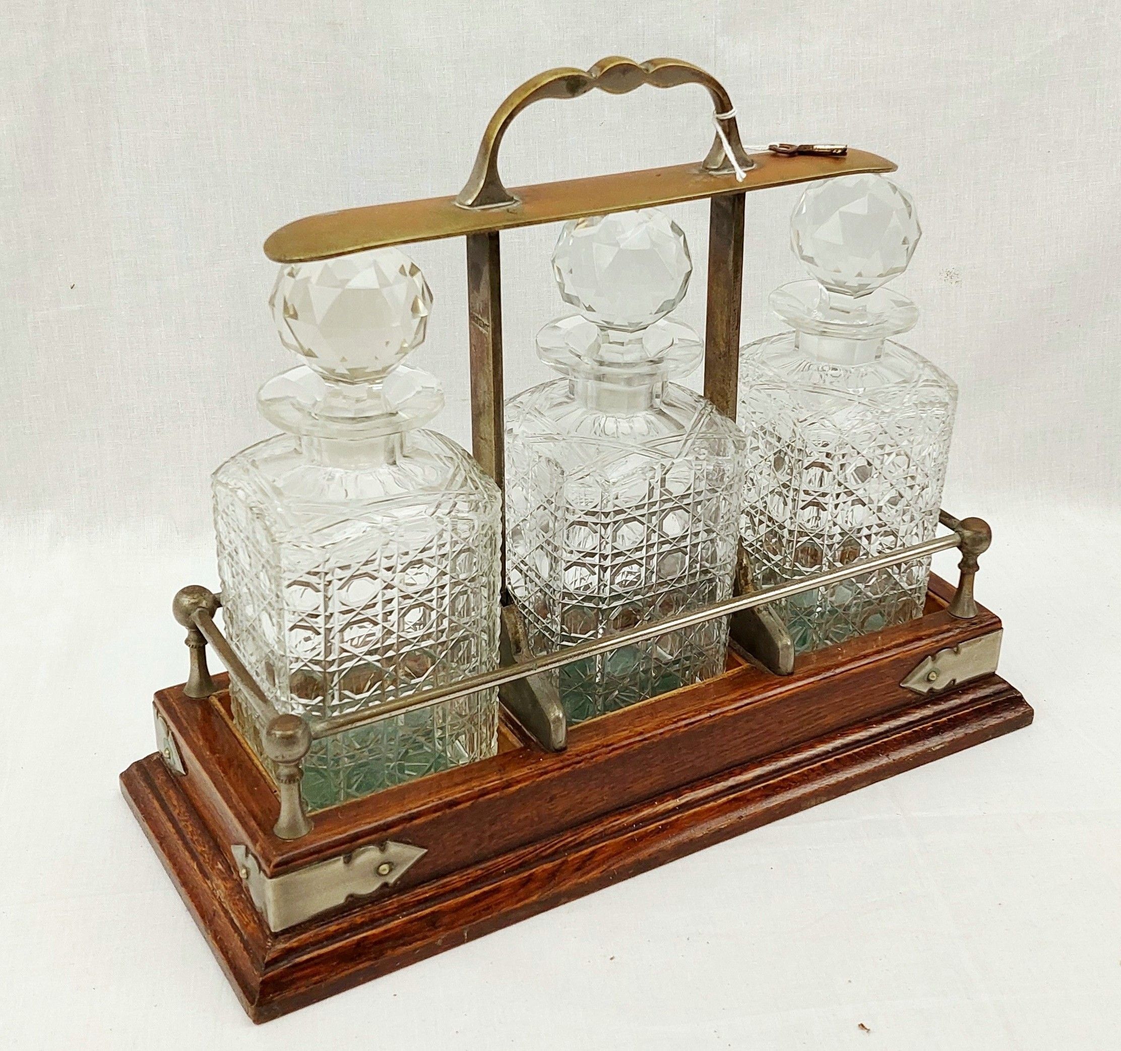 Edwardian Lockable Oak Tantalus With Three Cut Glass Decanters - Image 3