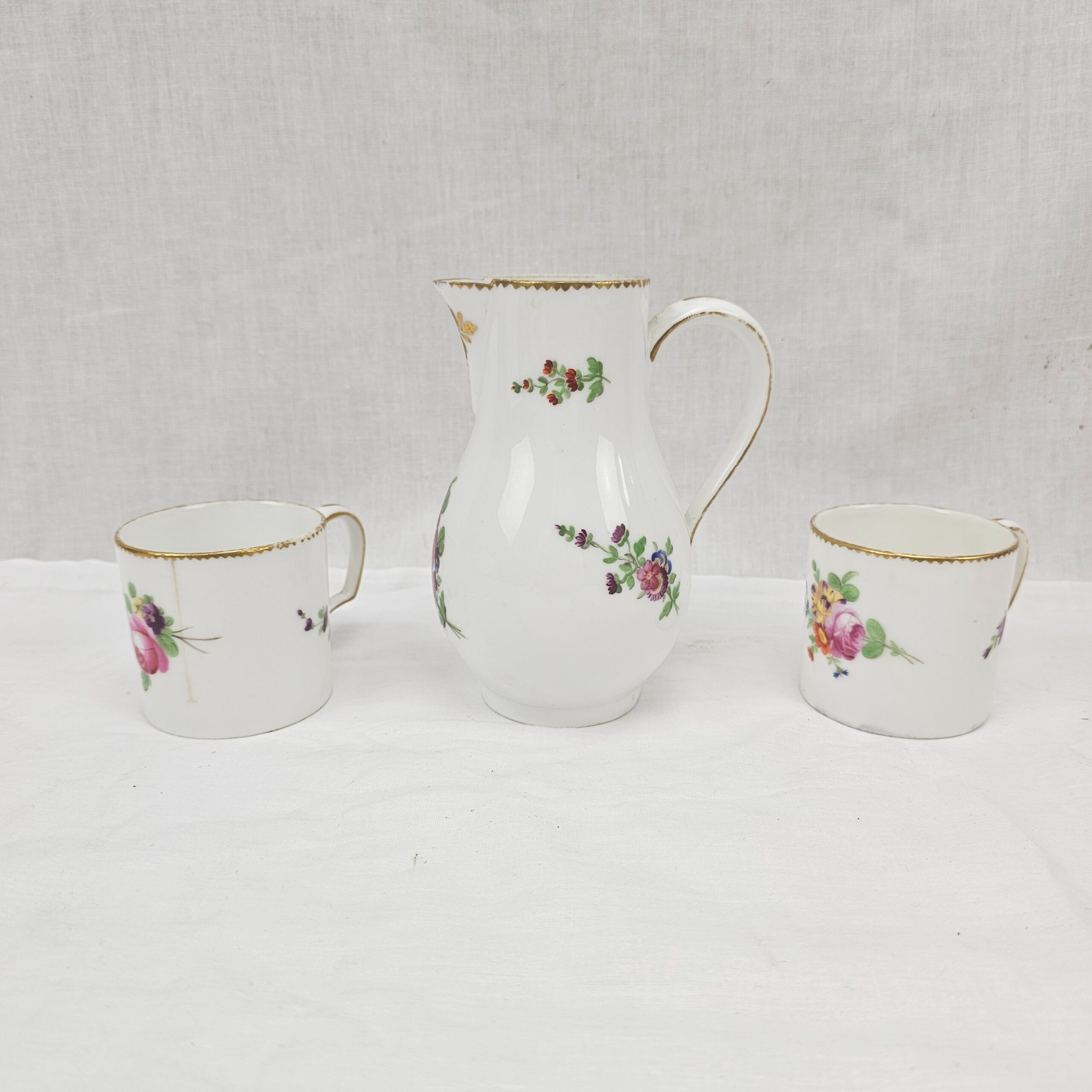French Faubourg St. Denis Coffee Cans & Milk Jug 1769-1793 - 1st French Porcelain - Image 4