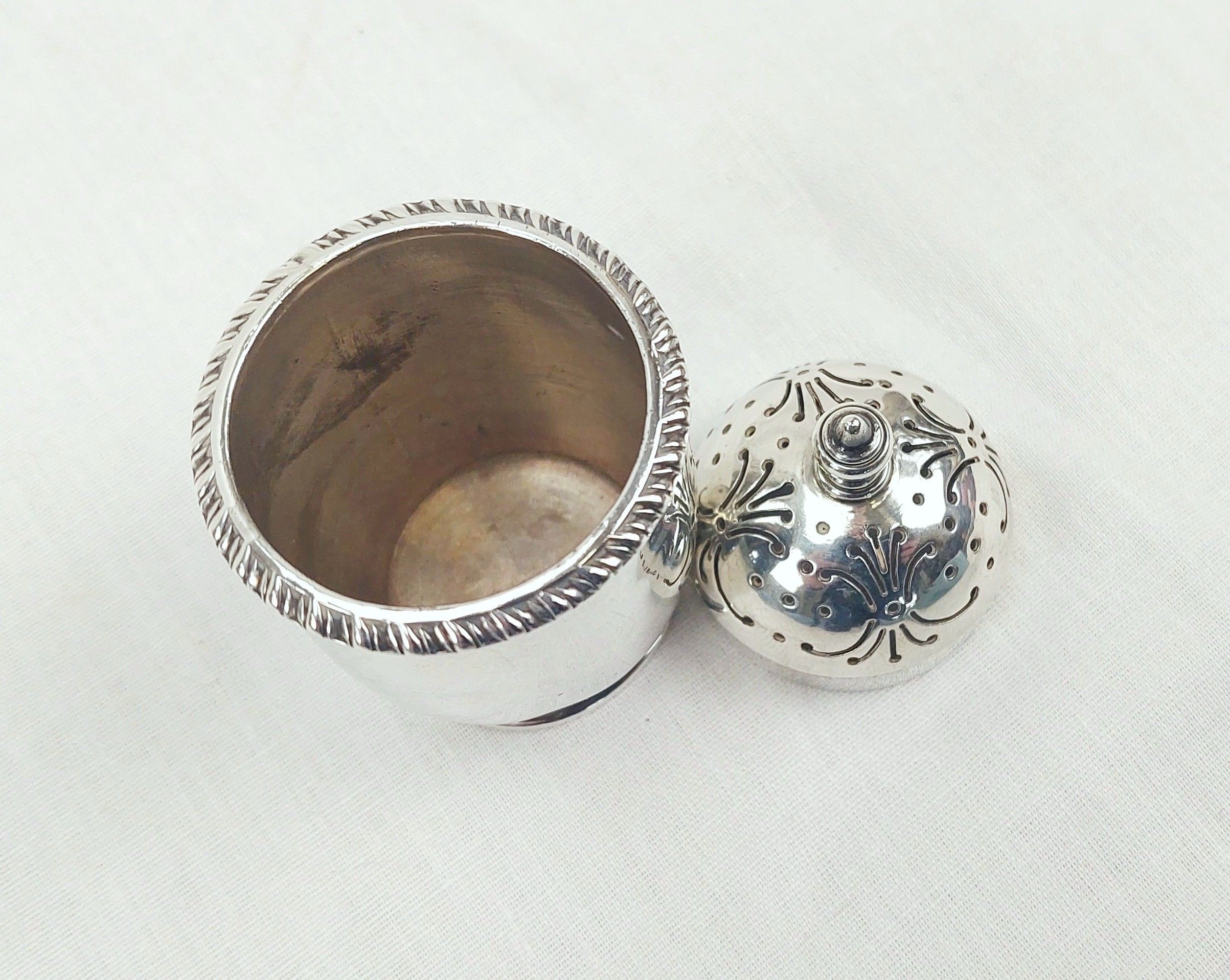 Irish Silver Pepper Pot Dublin 1932 - Image 6