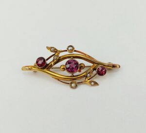 9ct Gold Garnet & Pearl Brooch