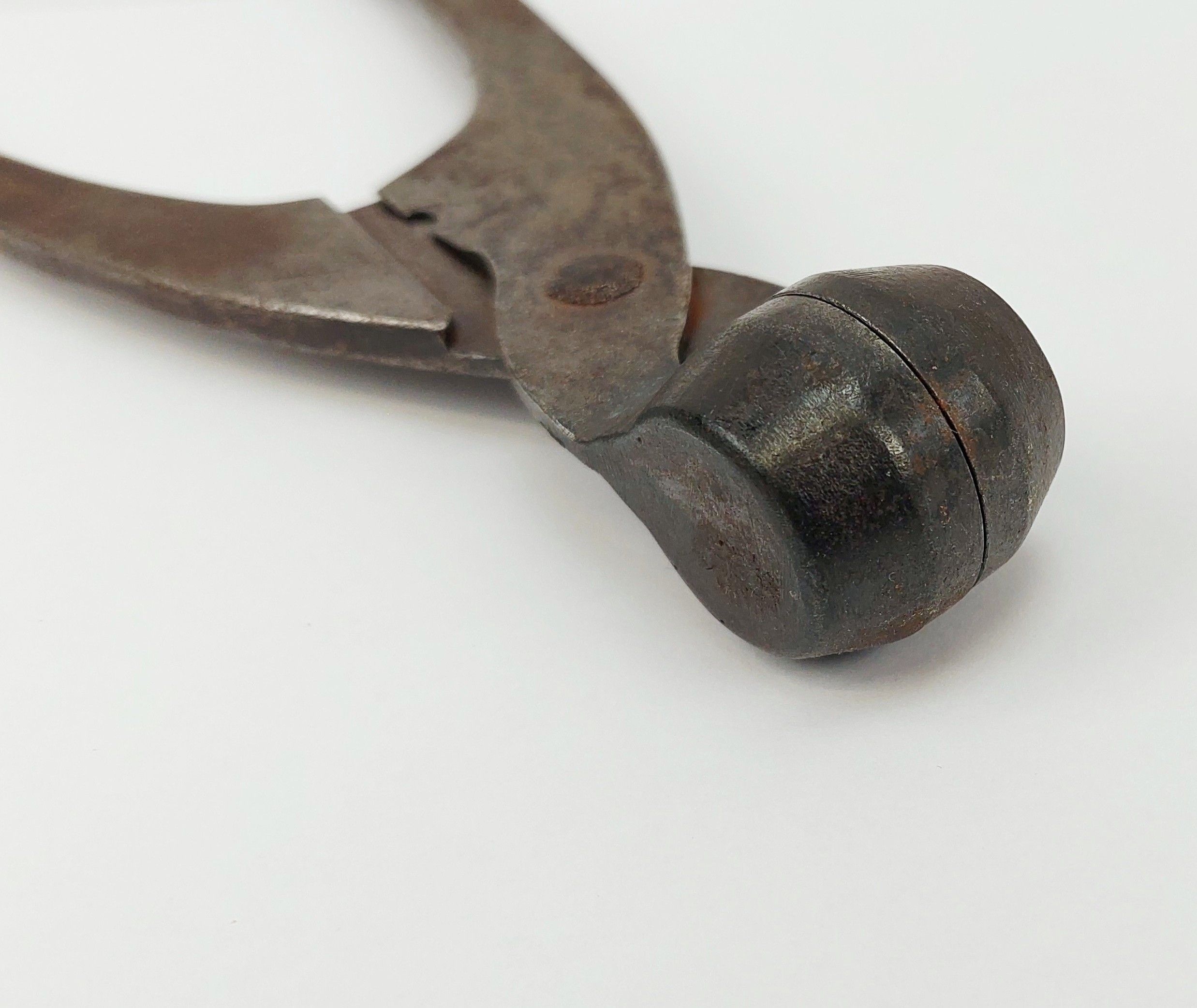 Mid To Late 19th Century 30 Bore Lead Ball Mould - Image 2