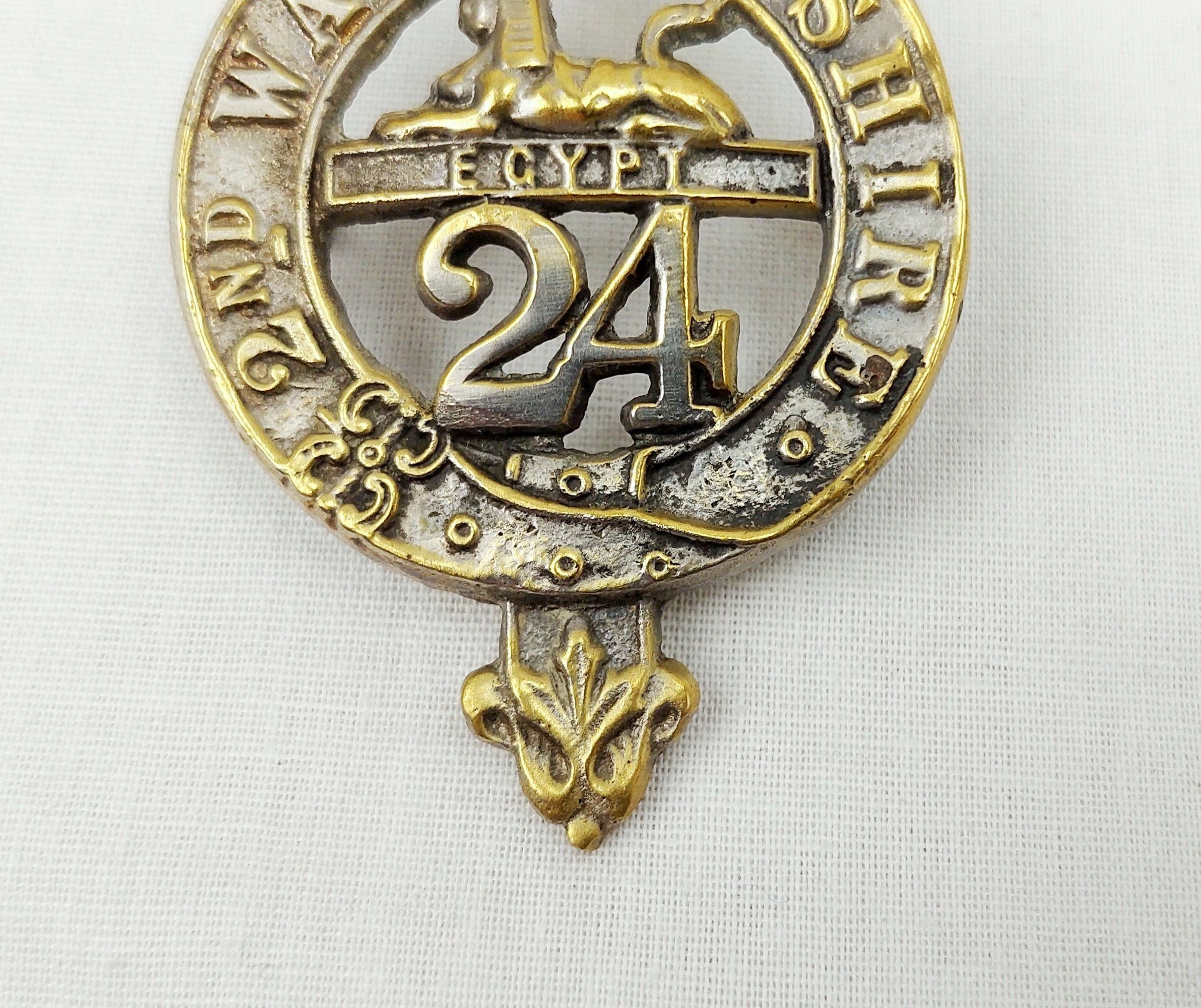 Victorian 24th 2nd Warwickshire Regiment Of Foot NCOs Glengarry Cap Badge - Image 3
