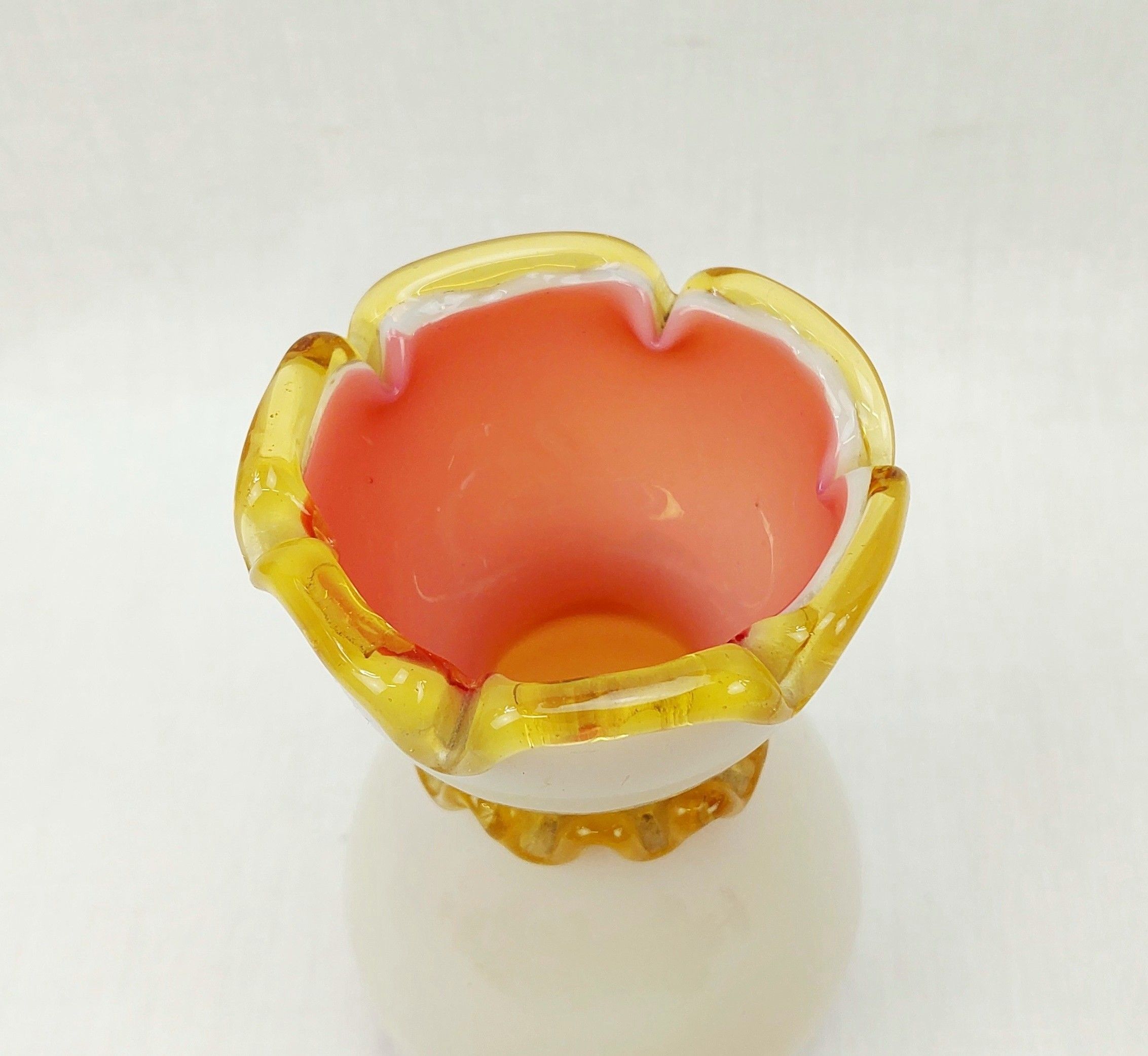 Victorian Uranium Vaseline Glass Vase - Image 3