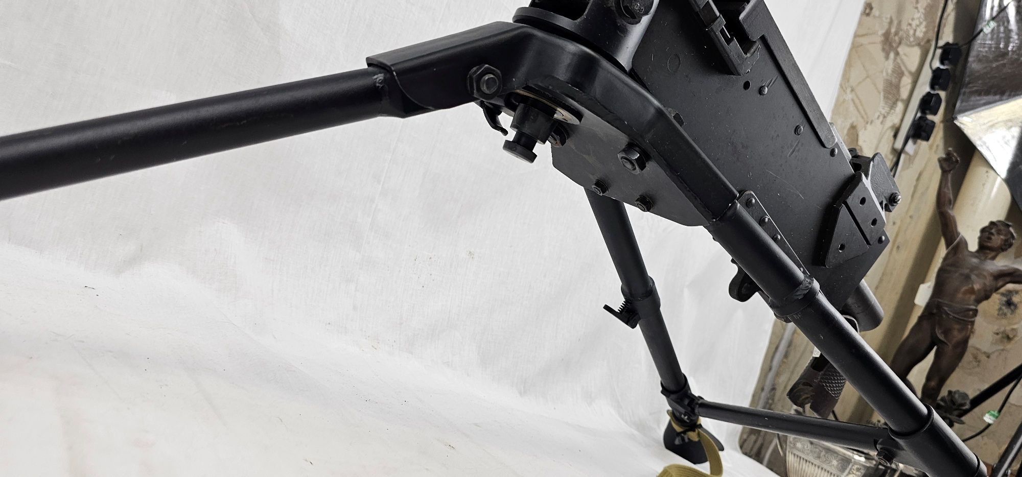 WW2 American US Browning .30 Cal Machine gun Model 1919 A4, Ammo Box and Tripod - Deactivated - Image 17