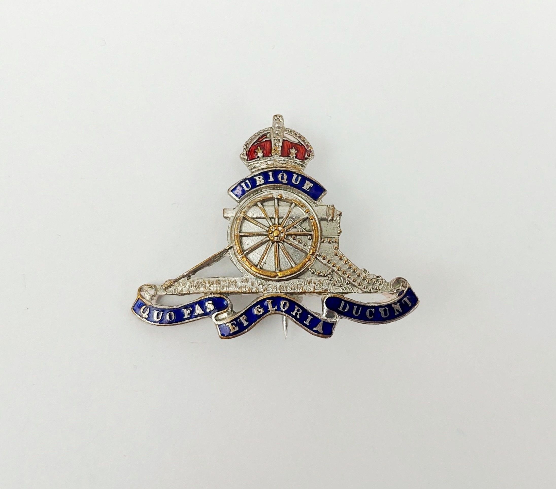 WW2 Royal Artillery Enamelled Sweetheart Badge