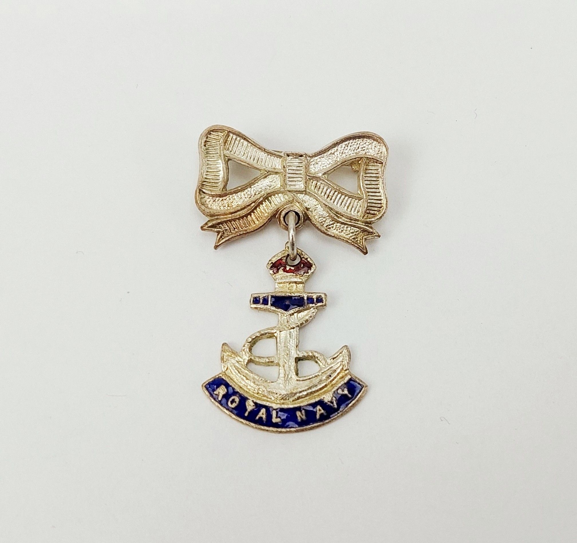 WW2 Royal Navy Enamelled Sweetheart Badge