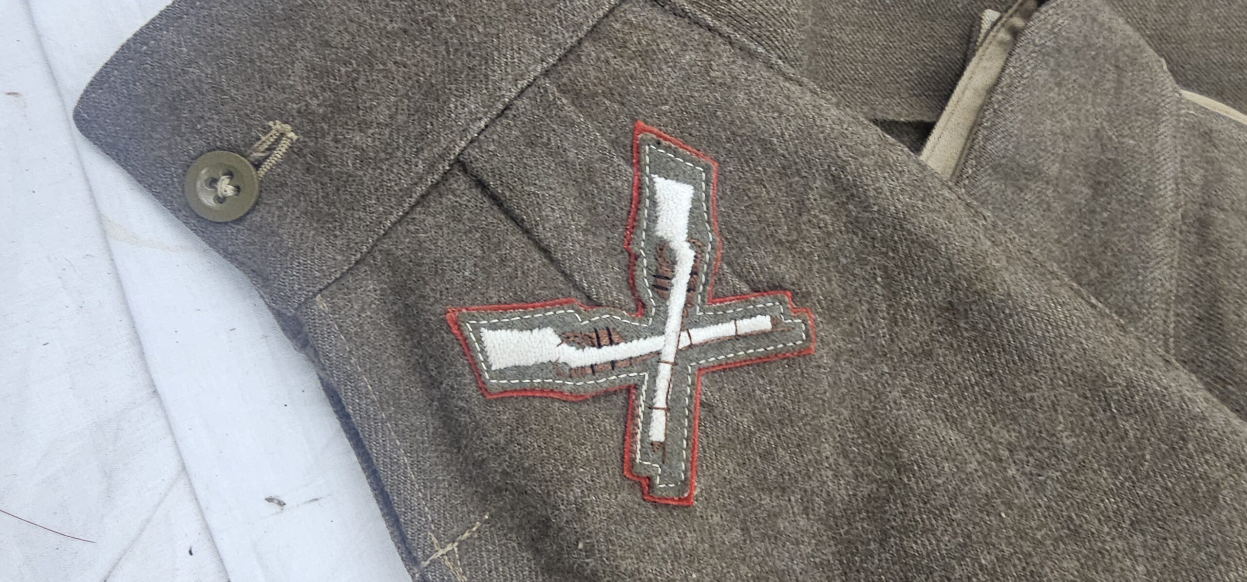 1949 Pattern Battledress Uniform Set (Buffs) Royal East Kent Regiment And GS Medal Named To PTE. M.J Button - Image 3