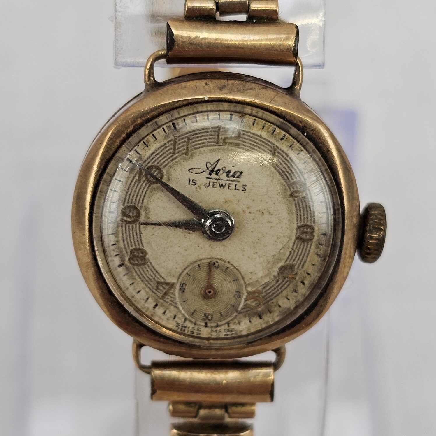 1925 G.W.O. Dated 9ct Gold Ladies Avia Wristwatch - Image 3