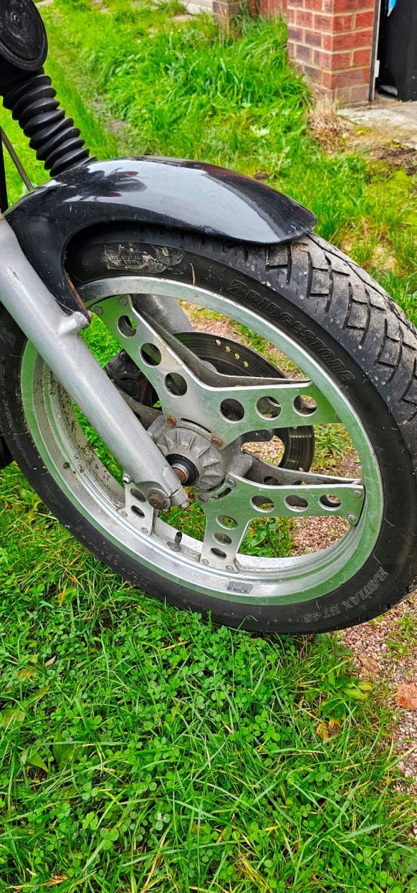 Classic 1984 Honda XBR 500 Motorcycle with Original Fairings - Image 11