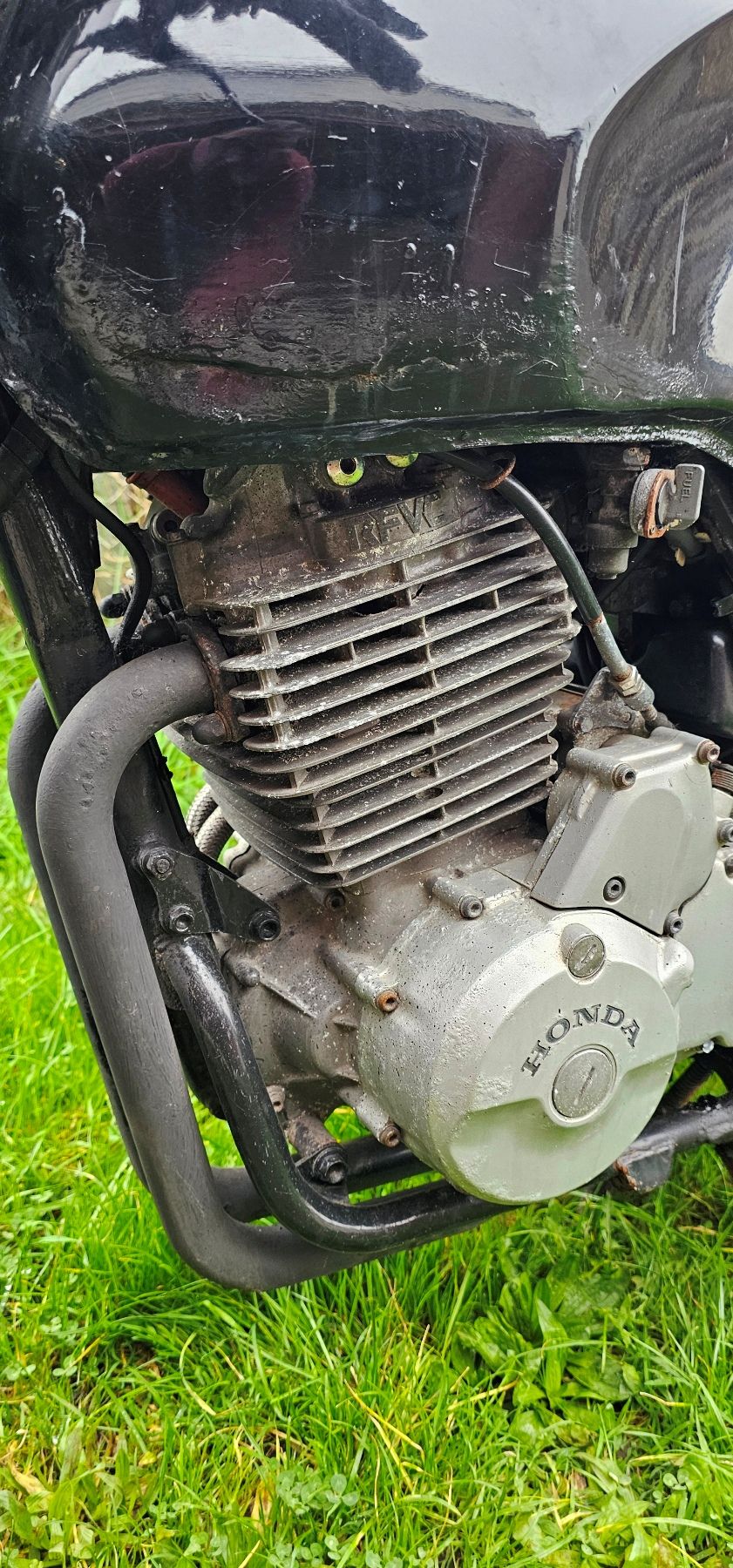 Classic 1984 Honda XBR 500 Motorcycle with Original Fairings - Image 18