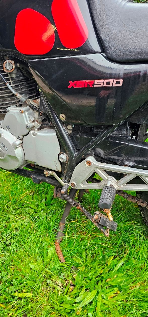 Classic 1984 Honda XBR 500 Motorcycle with Original Fairings - Image 12