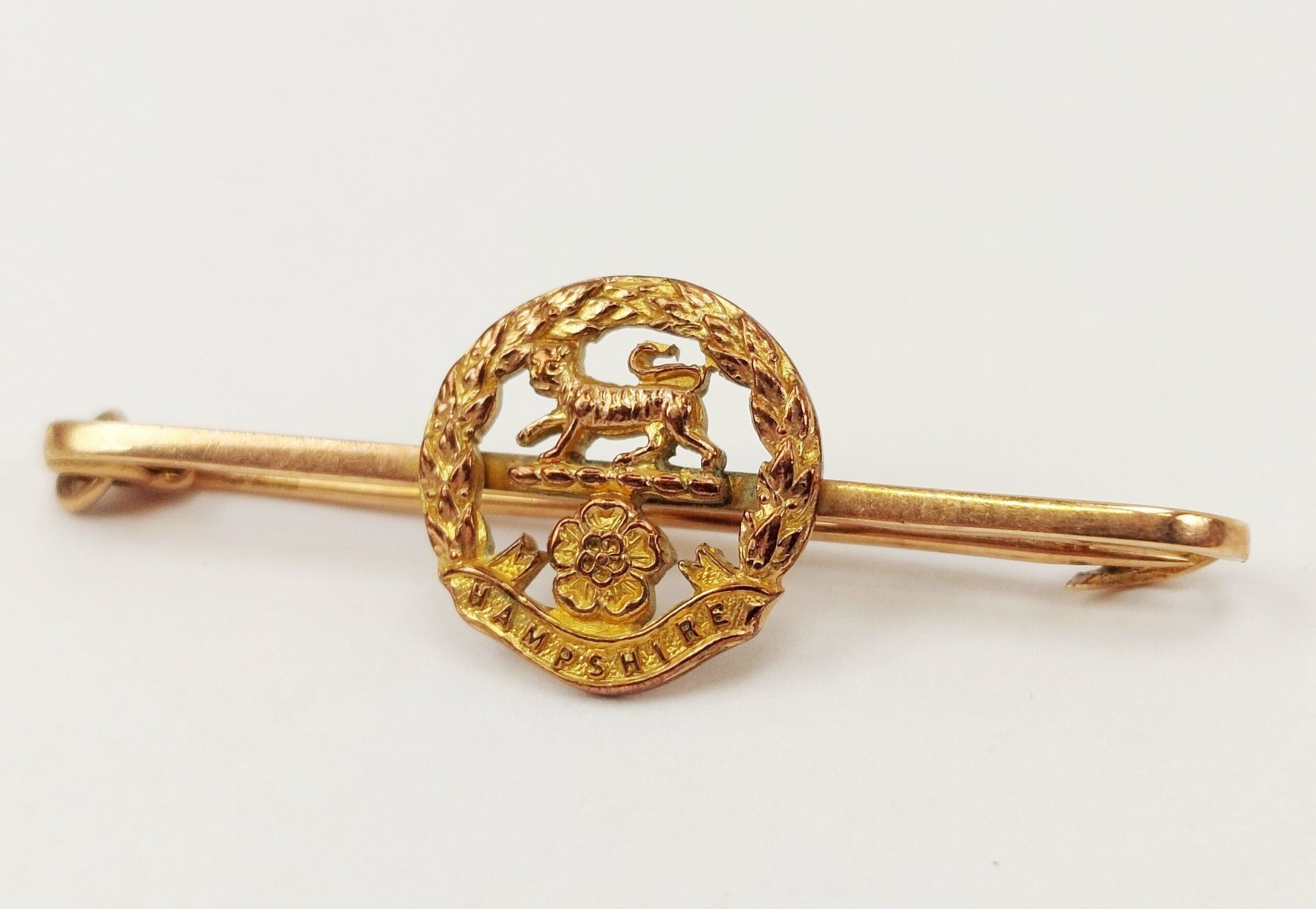 9Ct Gold Hampshire Regiment Tie Pin - Image 2