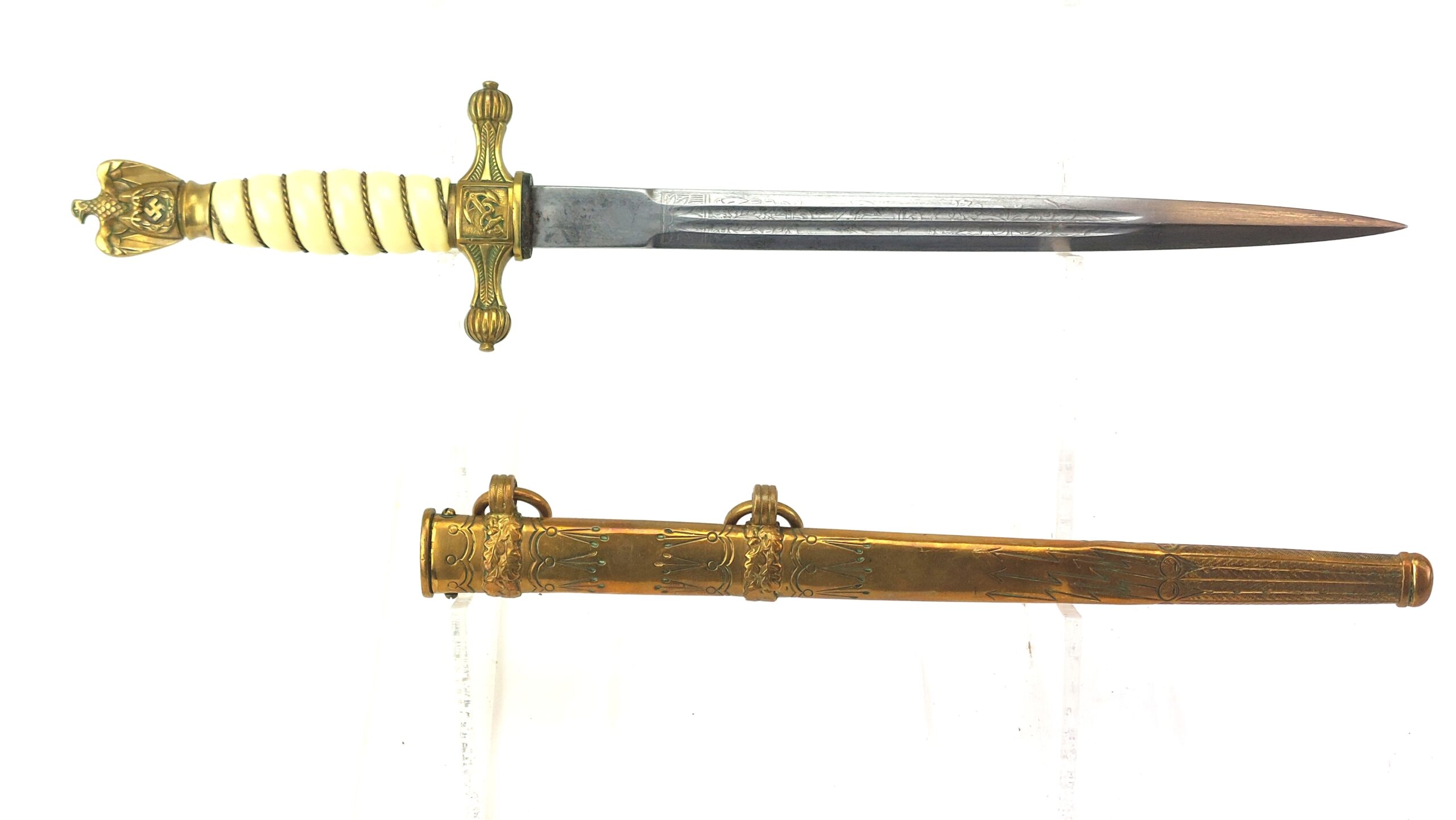 German, WW2, Kriegsmarine Dress Dagger & Scabbard, Made by Paul Weyersberg & Co, Solingen