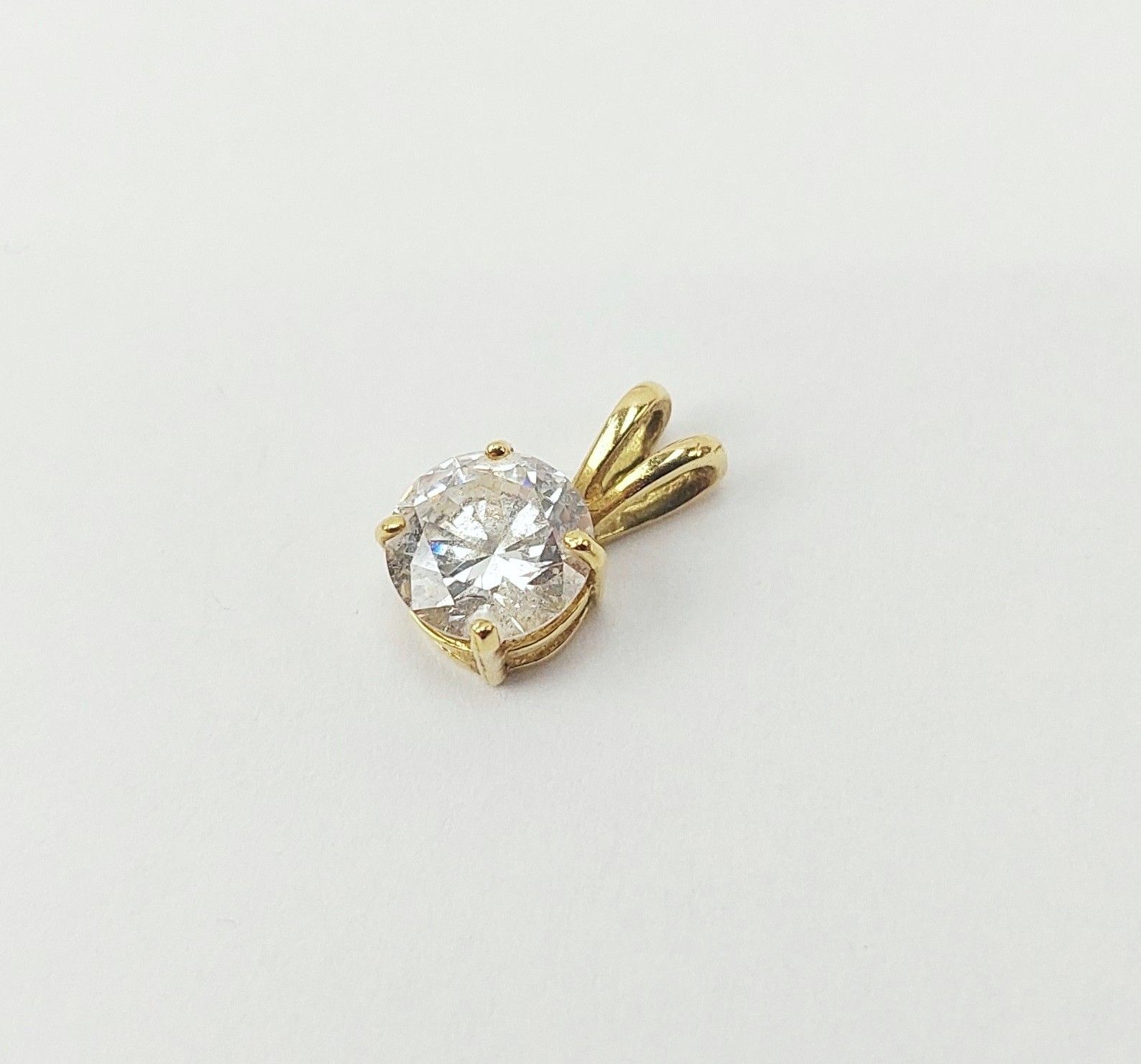 18ct Gold Cubic Zirconia Pendant - Image 2