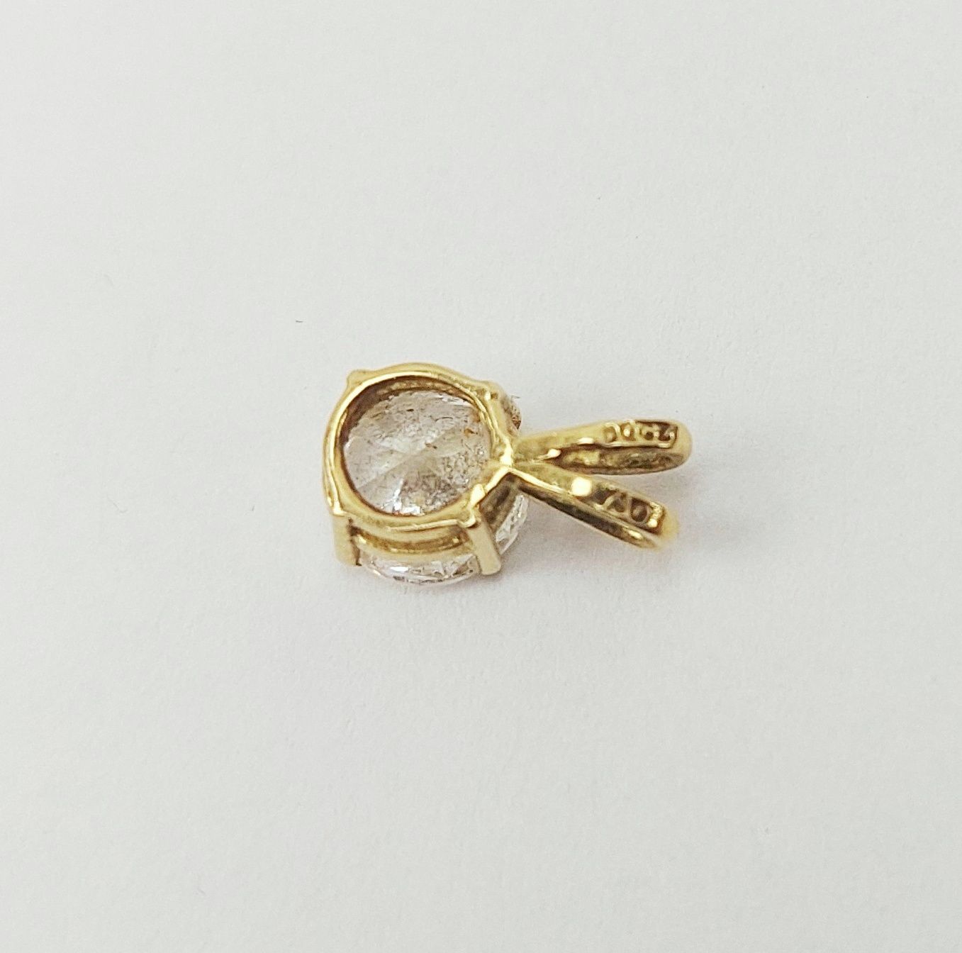 18ct Gold Cubic Zirconia Pendant - Image 3