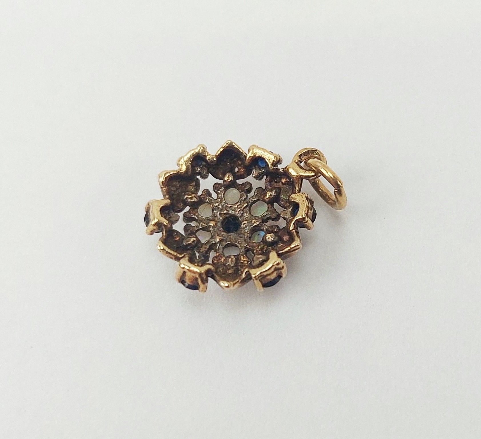 9ct Gold Opal & Sapphire Pendant - Image 3