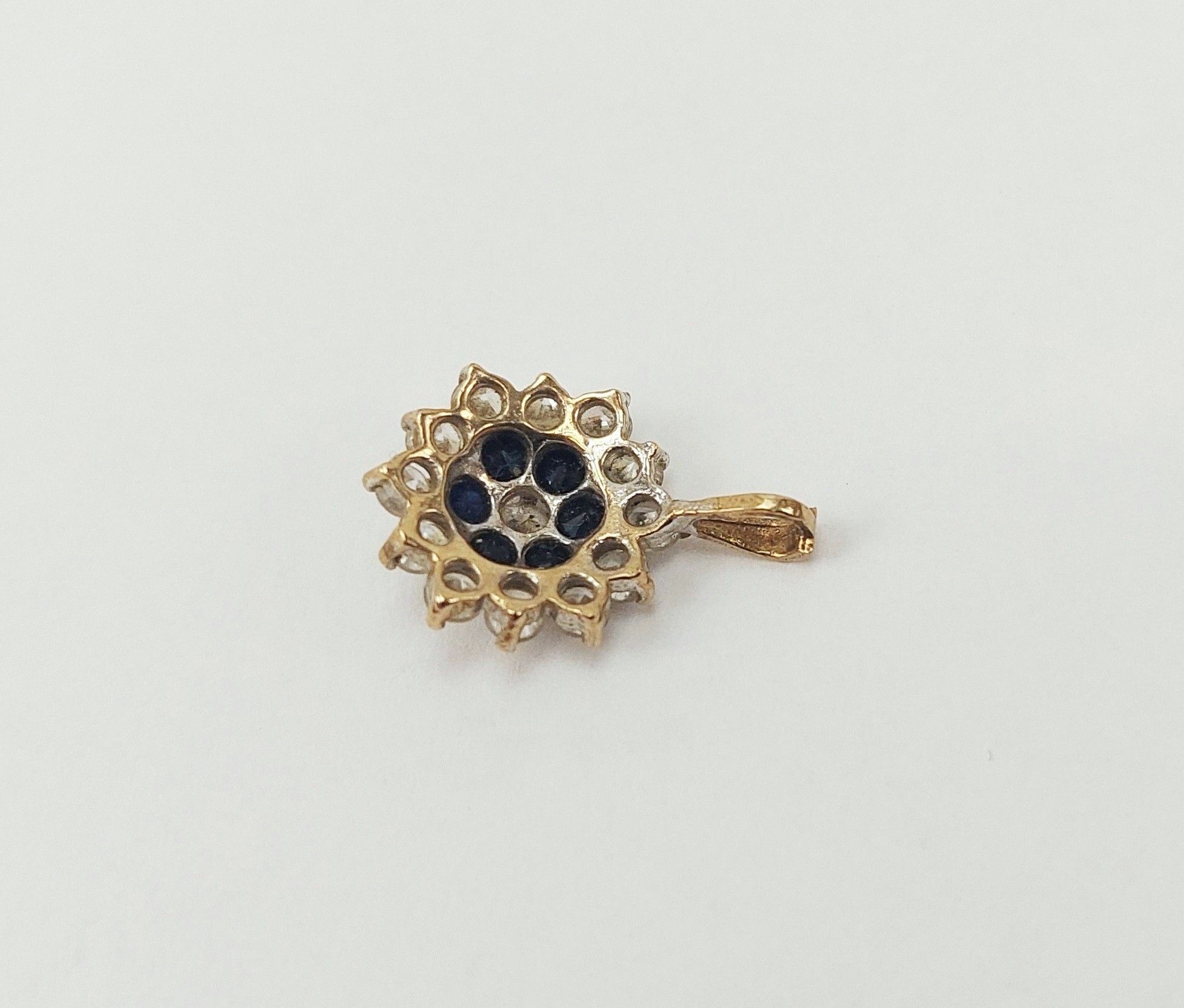 9ct Gold Sapphire & Aquamarine Flower-Head Pendant - Image 3