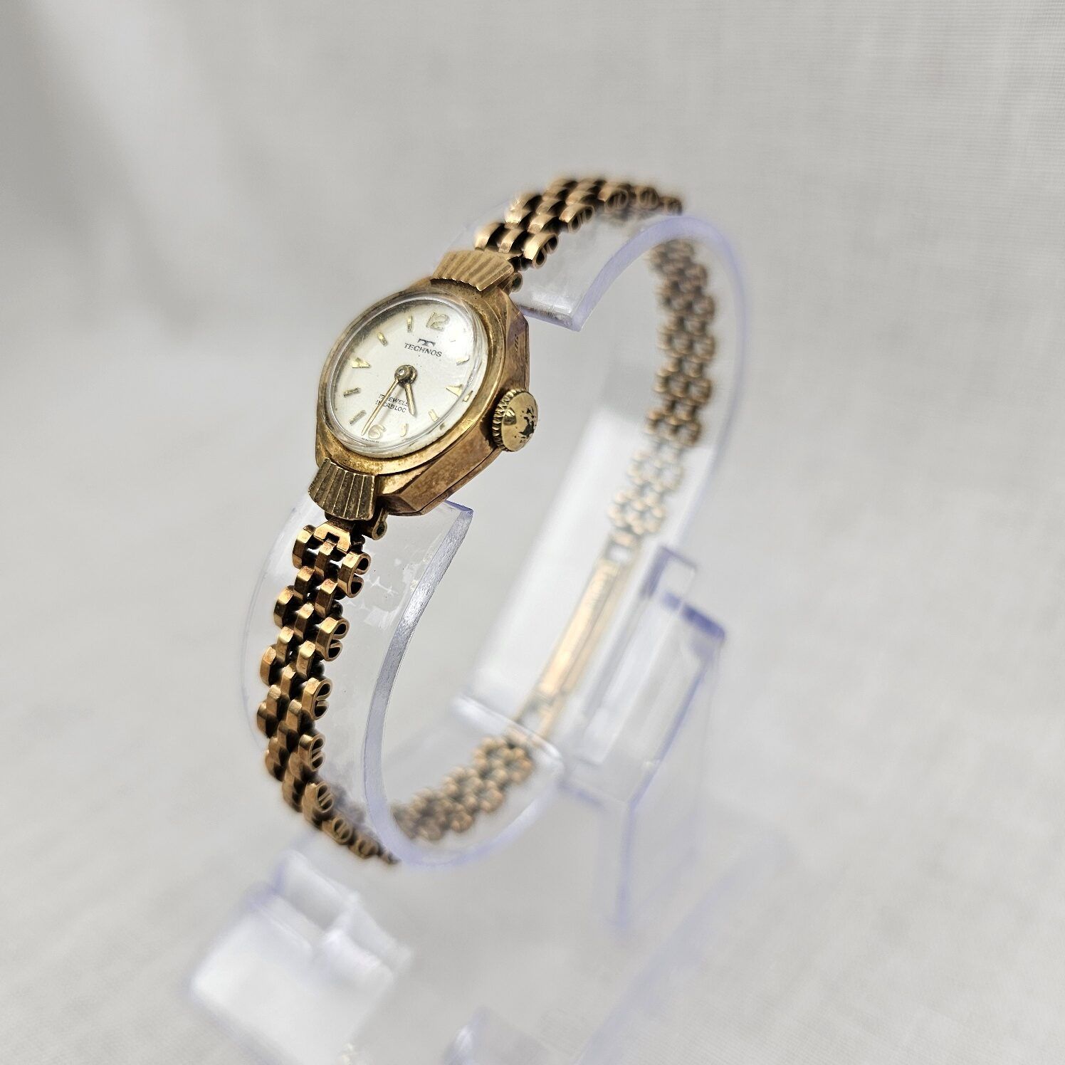 Ladies Technos 9ct Gold 17 Jewels Wristwatch - Image 3