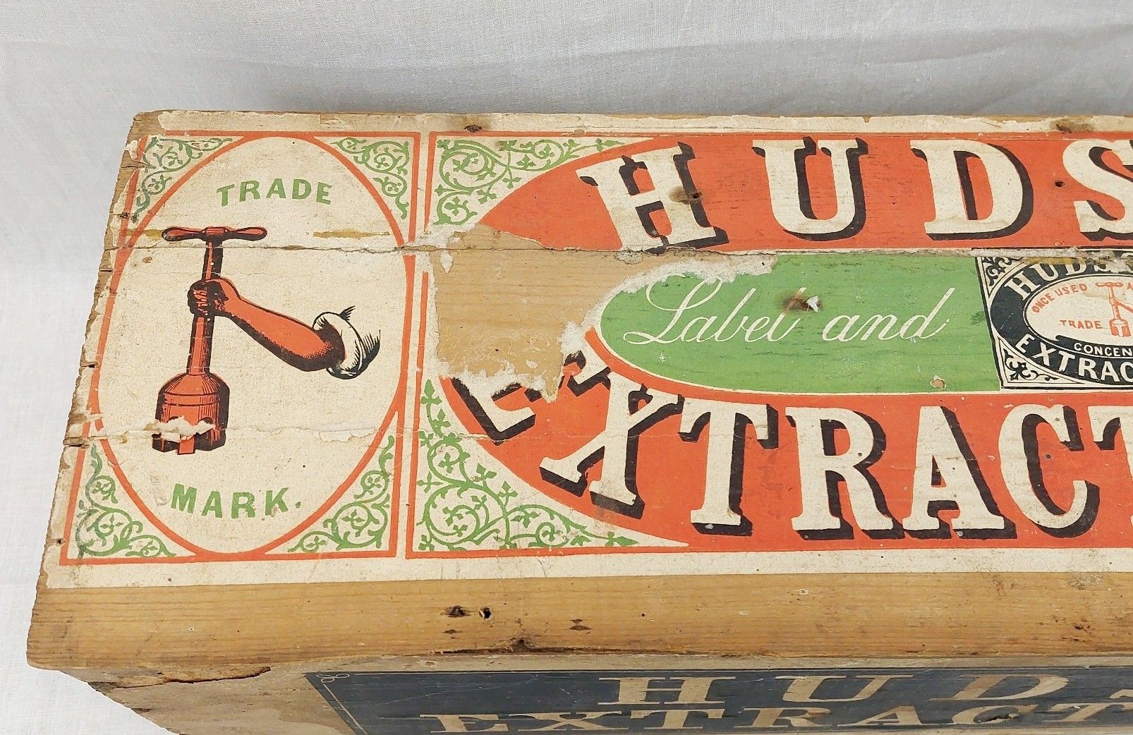 Large Vintage Hudsons Extract Of Soap Shop Advertising Box - Image 8