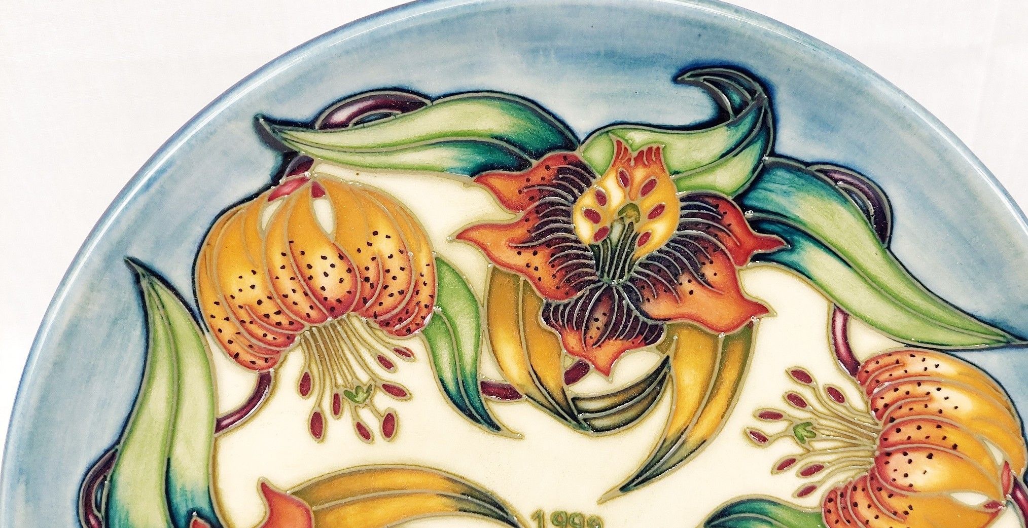 Moorcroft 1999 Anna Lily Limited Edition Plate Designed By Nicola Stanley - Image 2
