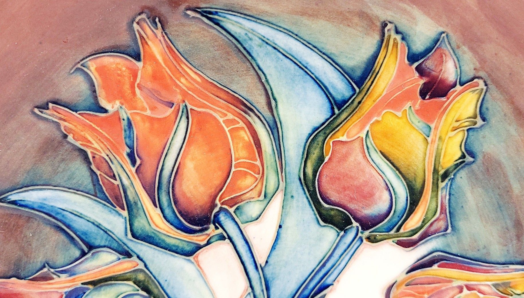 Moorcroft Tulips Pattern Plate Designed By Sally Tuffin #2 - Image 7