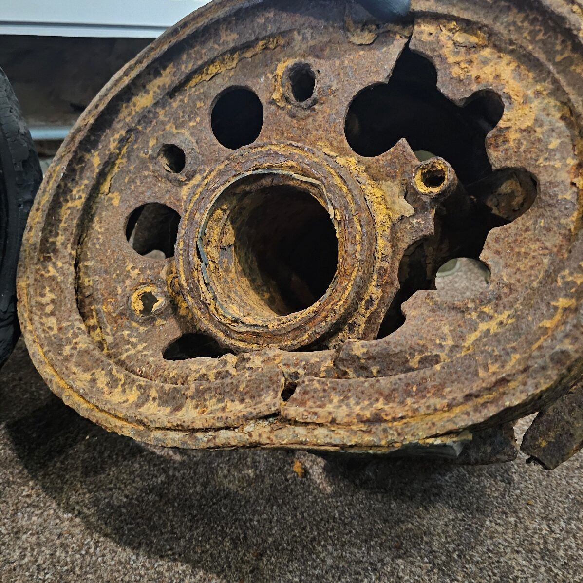 WW2 German Road Wheels of Sturmgeschütz III Tank - Image 7