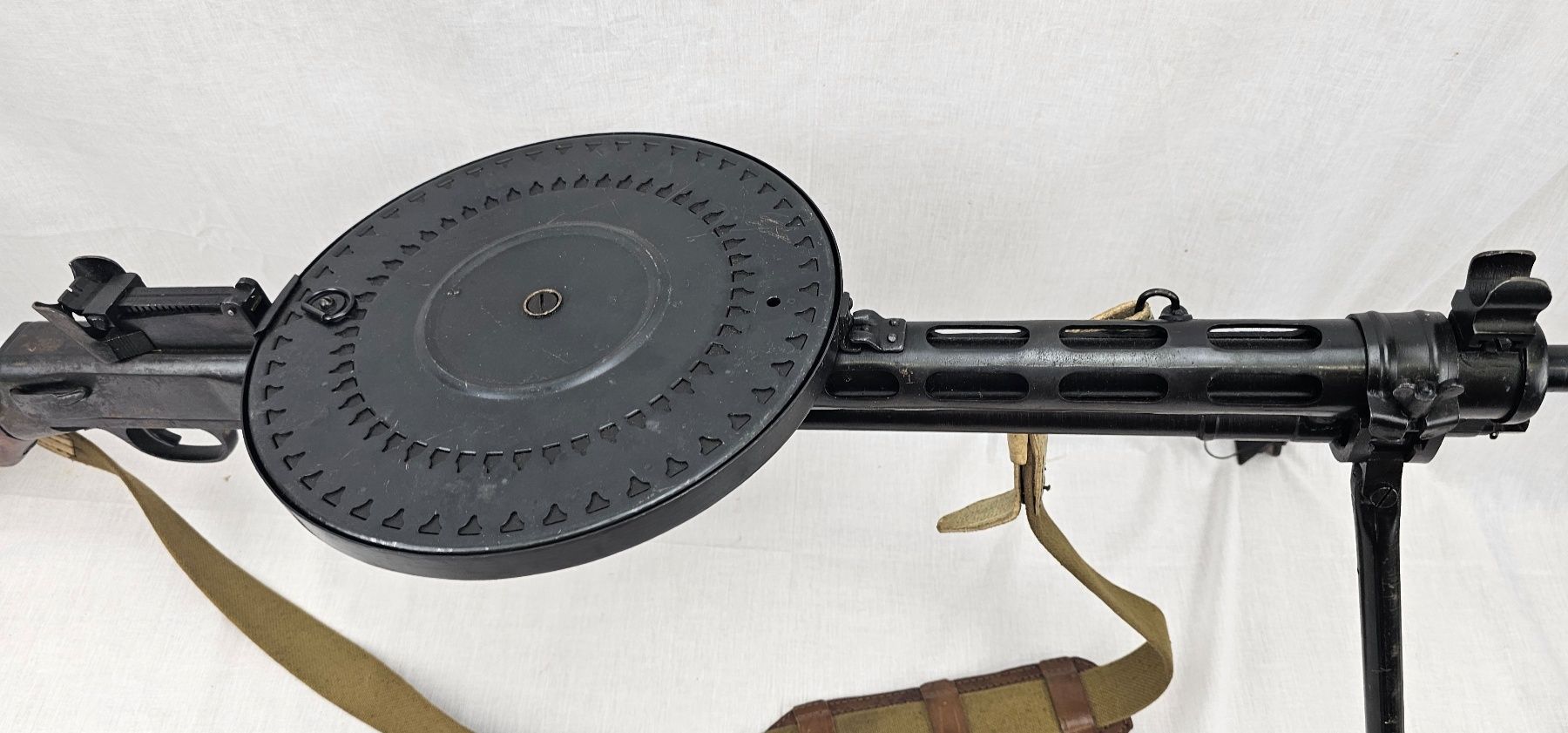 WW2 Soviet Russia 1945 Dated DP28 Light Machine Gun Sn. C3787 - Old Spec Deactivated - Image 4