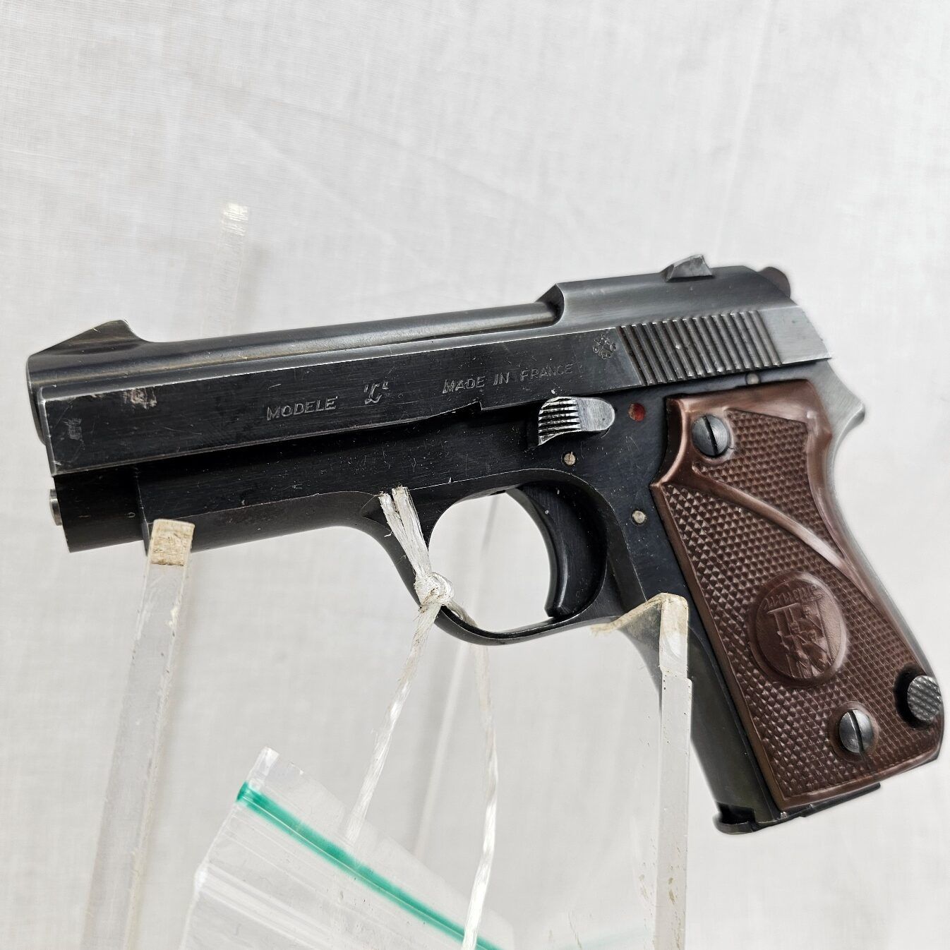 Pre-WW2 French Unique Model L Semi-Automatic Pistol - Deactivated - Image 2