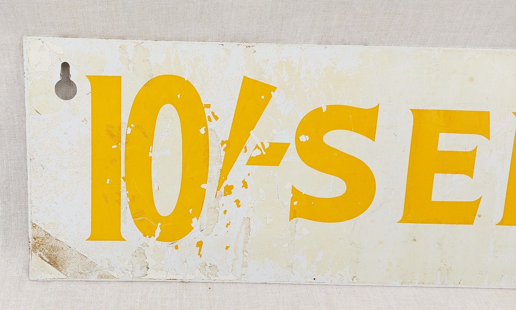 Vintage 1960s Plastic 10 Shillings Shop Sign - Image 4