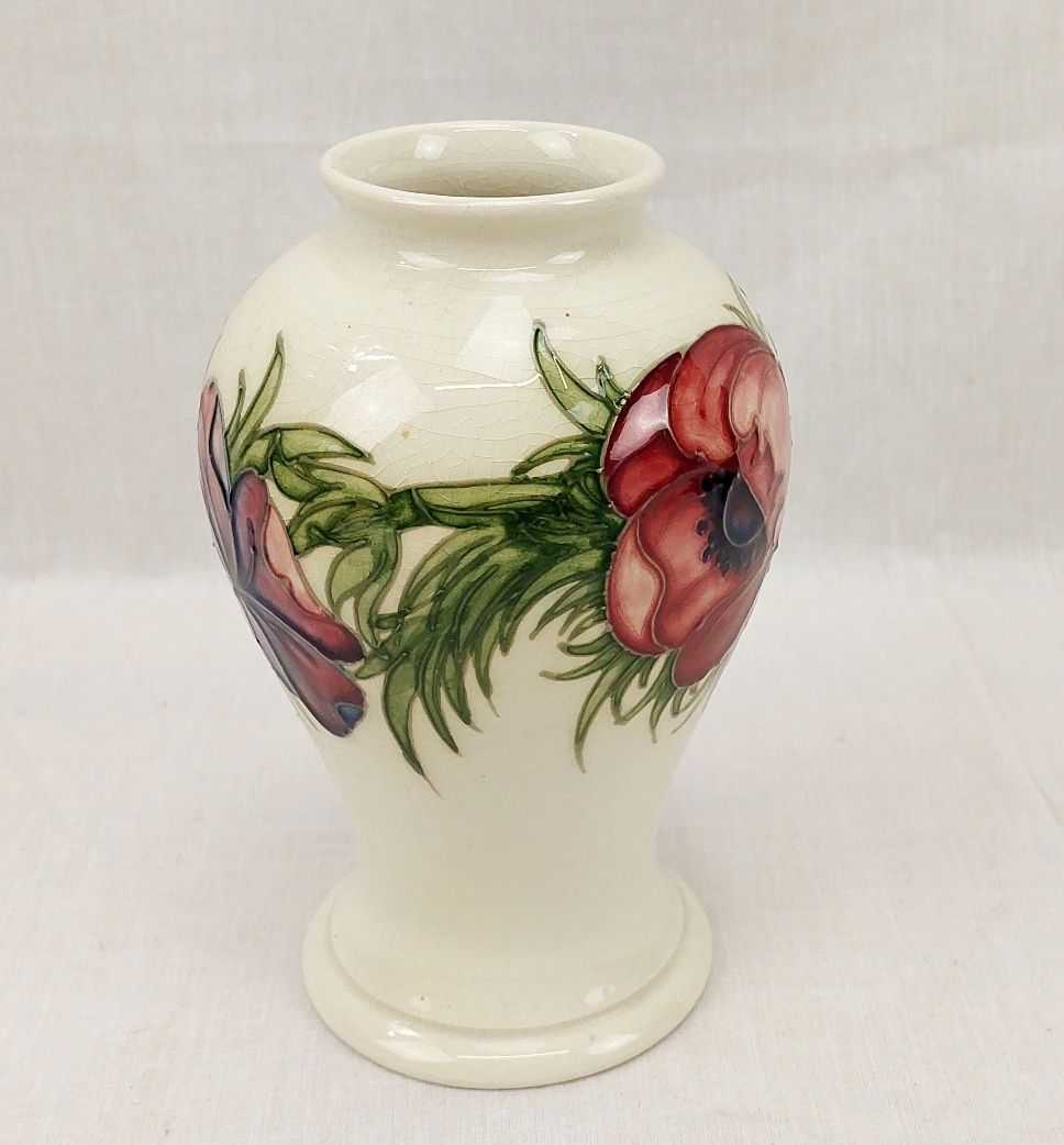 Boxed Moorcroft Cobalt White Ground Anemone Pattern Vase - Image 3