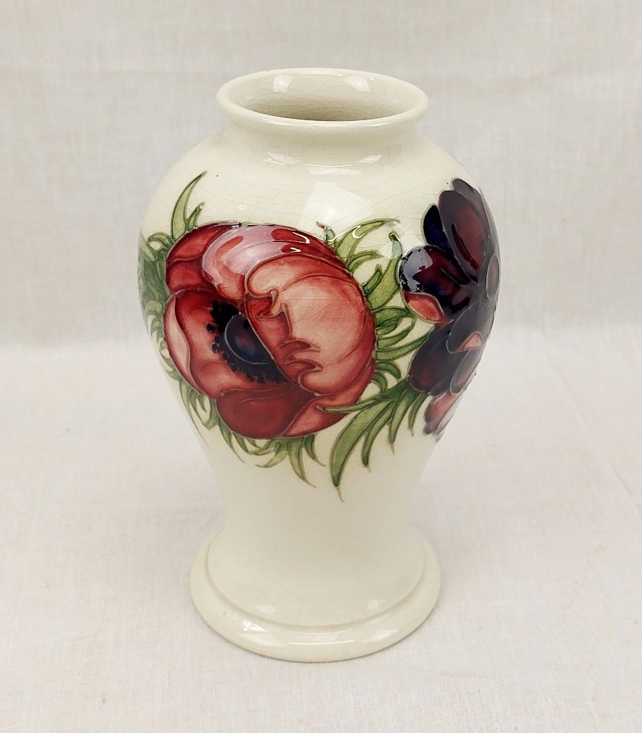 Boxed Moorcroft Cobalt White Ground Anemone Pattern Vase - Image 4