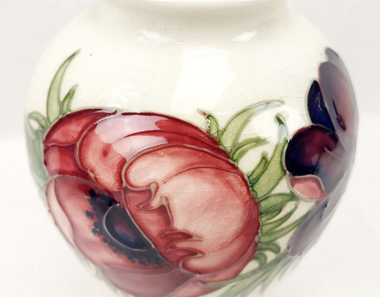 Boxed Moorcroft Cobalt White Ground Anemone Pattern Vase - Image 5