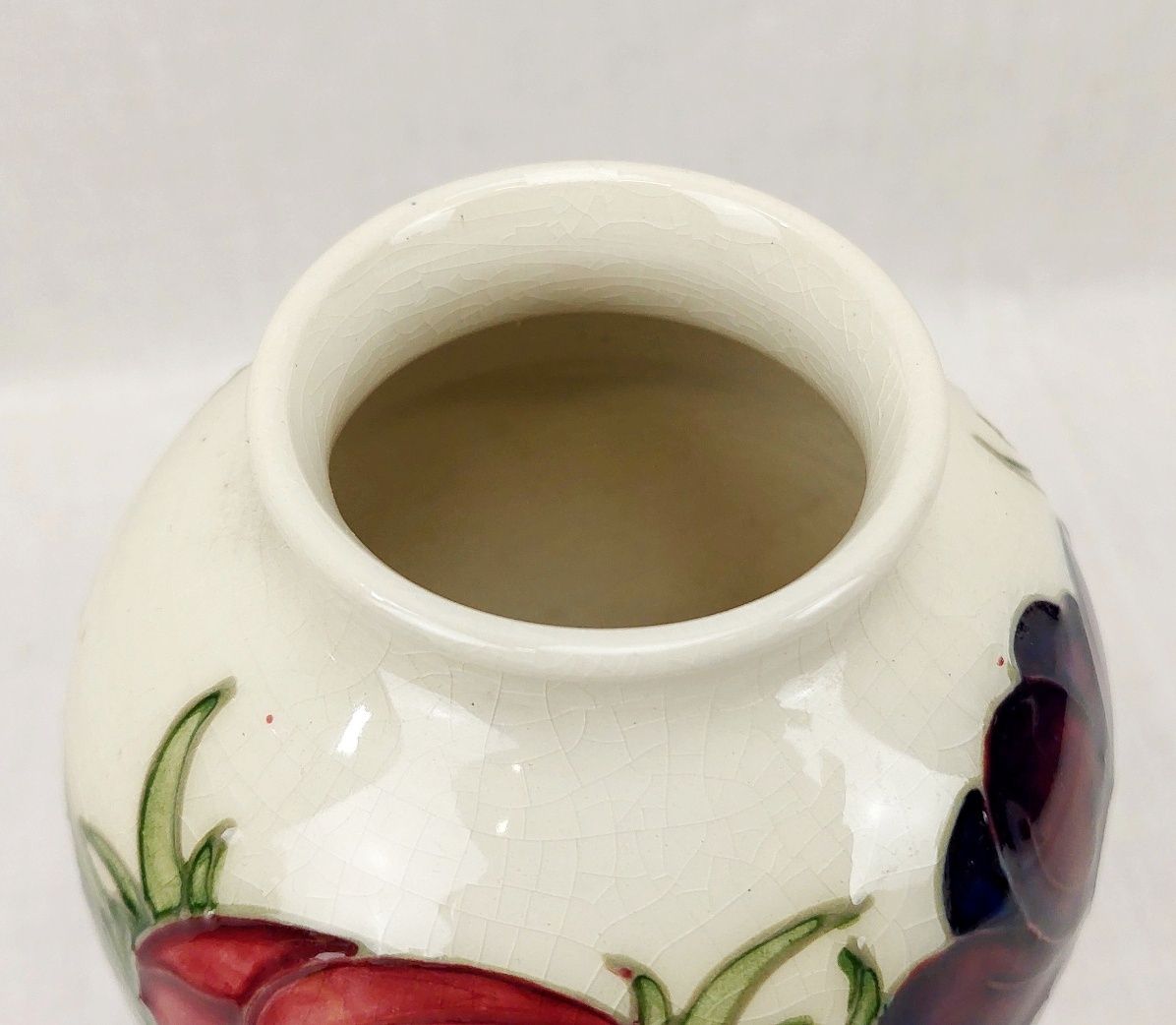 Boxed Moorcroft Cobalt White Ground Anemone Pattern Vase - Image 8