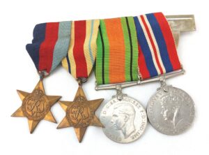 British, WW2 Medal Bar - 4 Medals: The 1939-1945 Star, The Africa Star, The Defence Medal 1939-1945, The War Medal 1939-1945 - King George VI (Victory Medal), Medal Bar with Ribbons