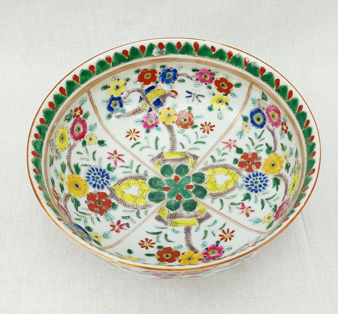 Early 20th Century Japanese Famille Verte Floral Bowl - Image 3