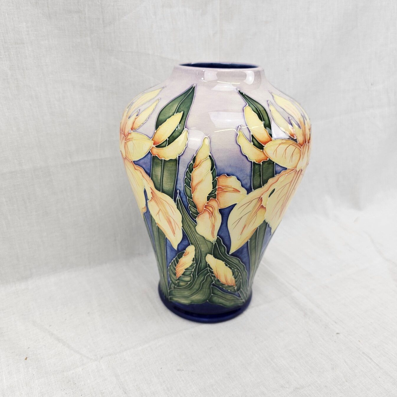 First Quality Moorcroft Windrush Pattern Vase Designed By Debbie Hancock - Image 5