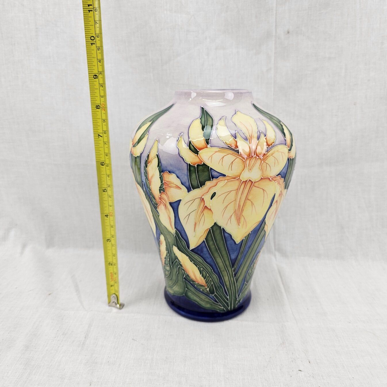 First Quality Moorcroft Windrush Pattern Vase Designed By Debbie Hancock - Image 3