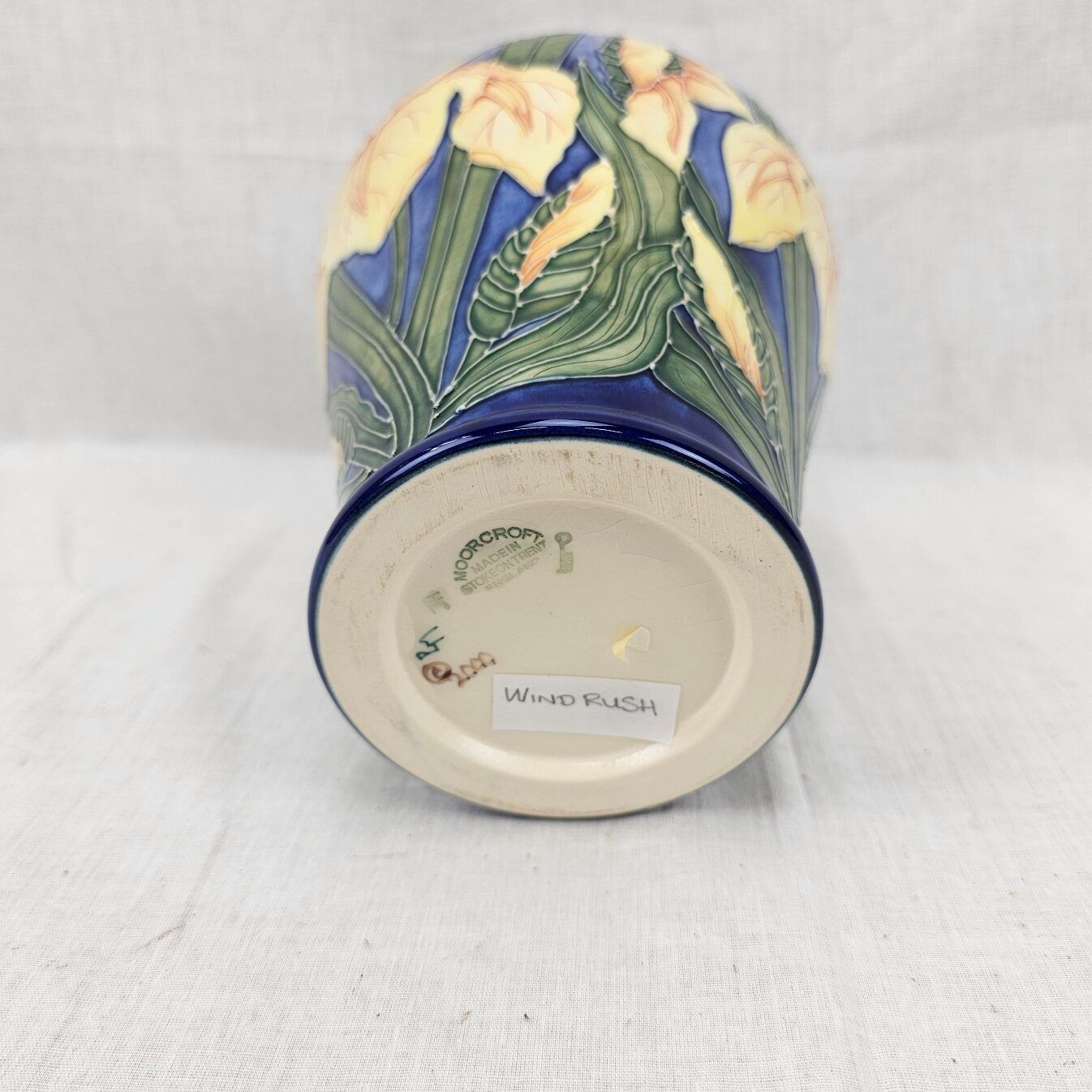 First Quality Moorcroft Windrush Pattern Vase Designed By Debbie Hancock - Image 6