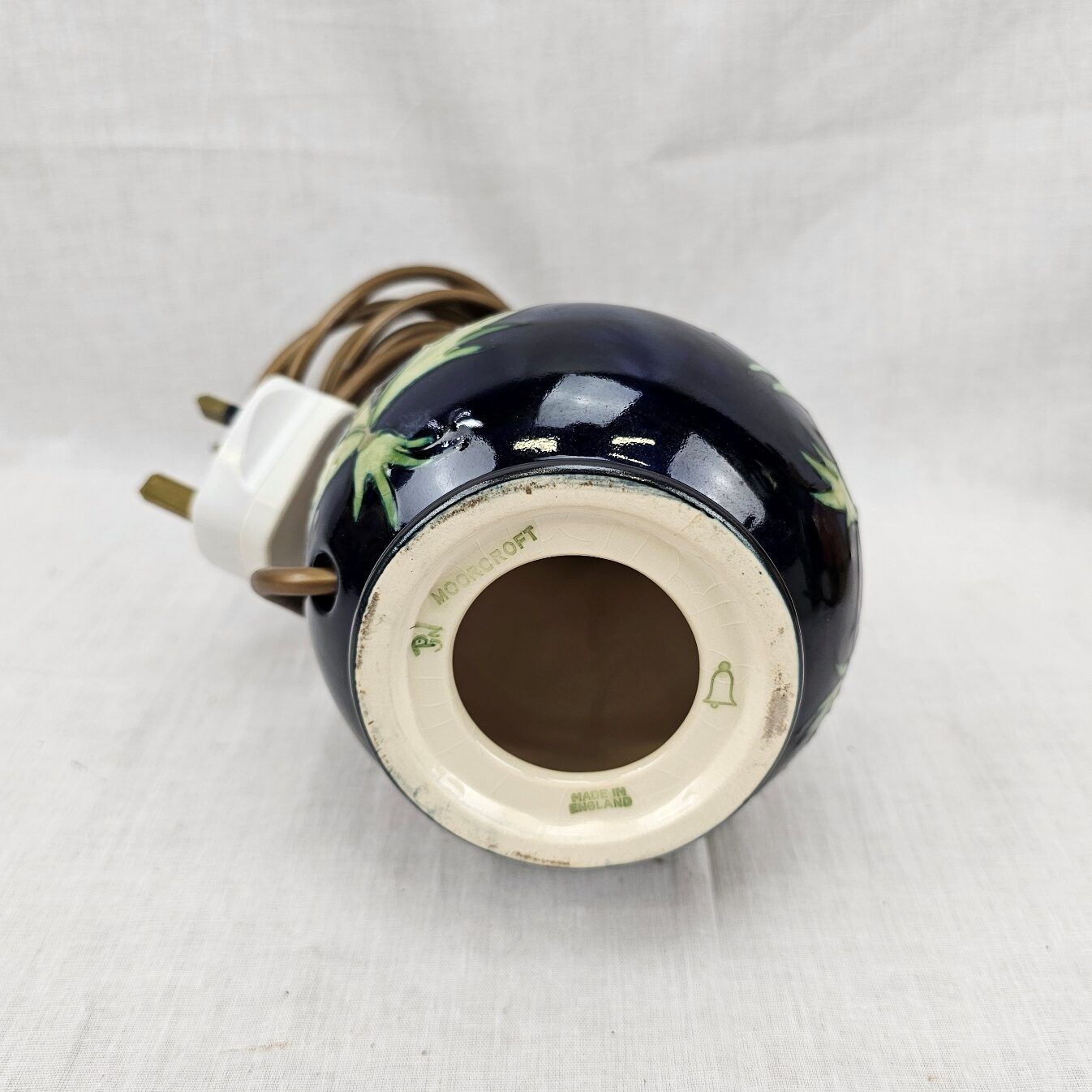 Moorcroft Pottery Lamp Base In The Anemone Pattern - Image 6