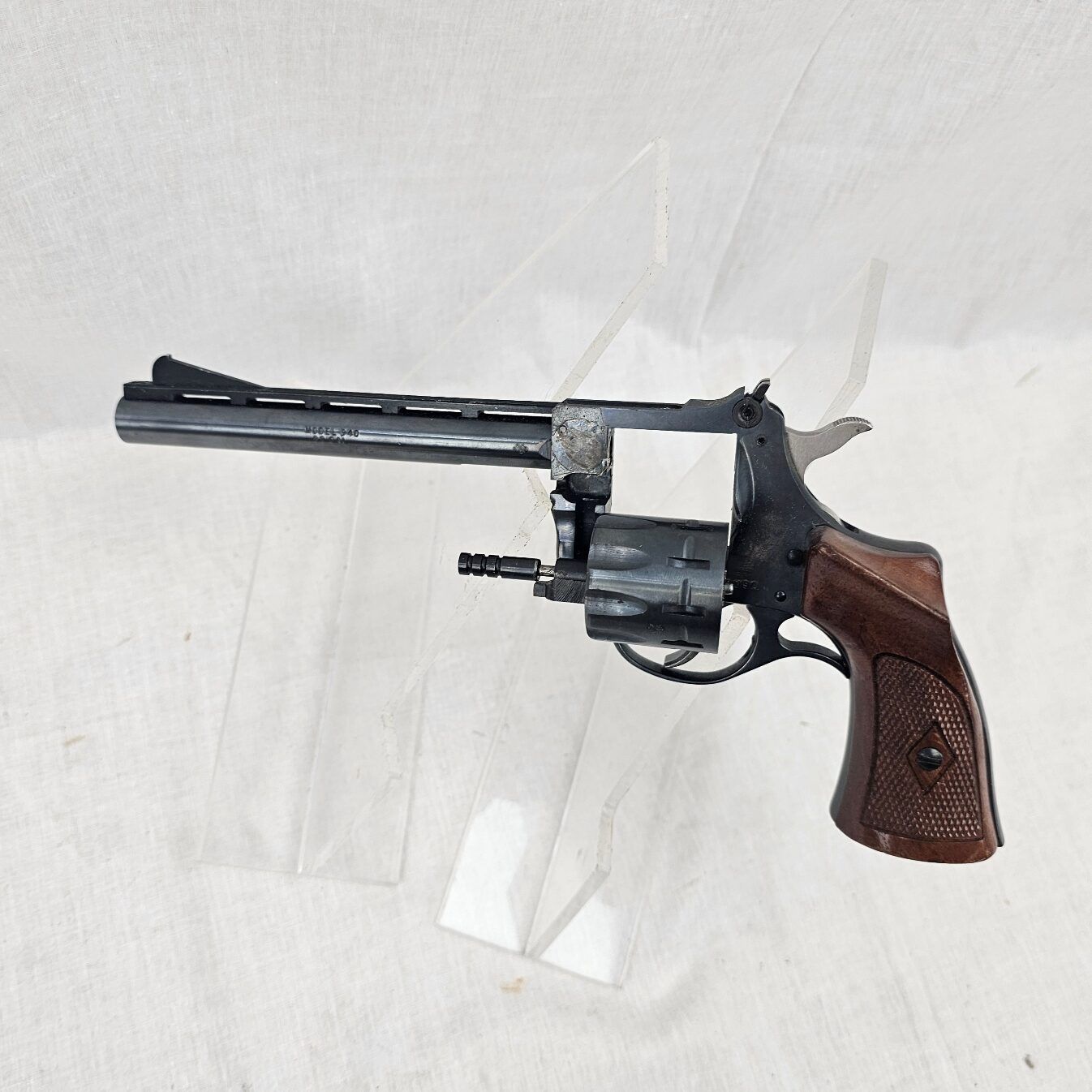 Harrington & Richardson (H&R) Model 940 Revolver Gardner Mass USA .22 Cal - EU Deactivated - Image 9
