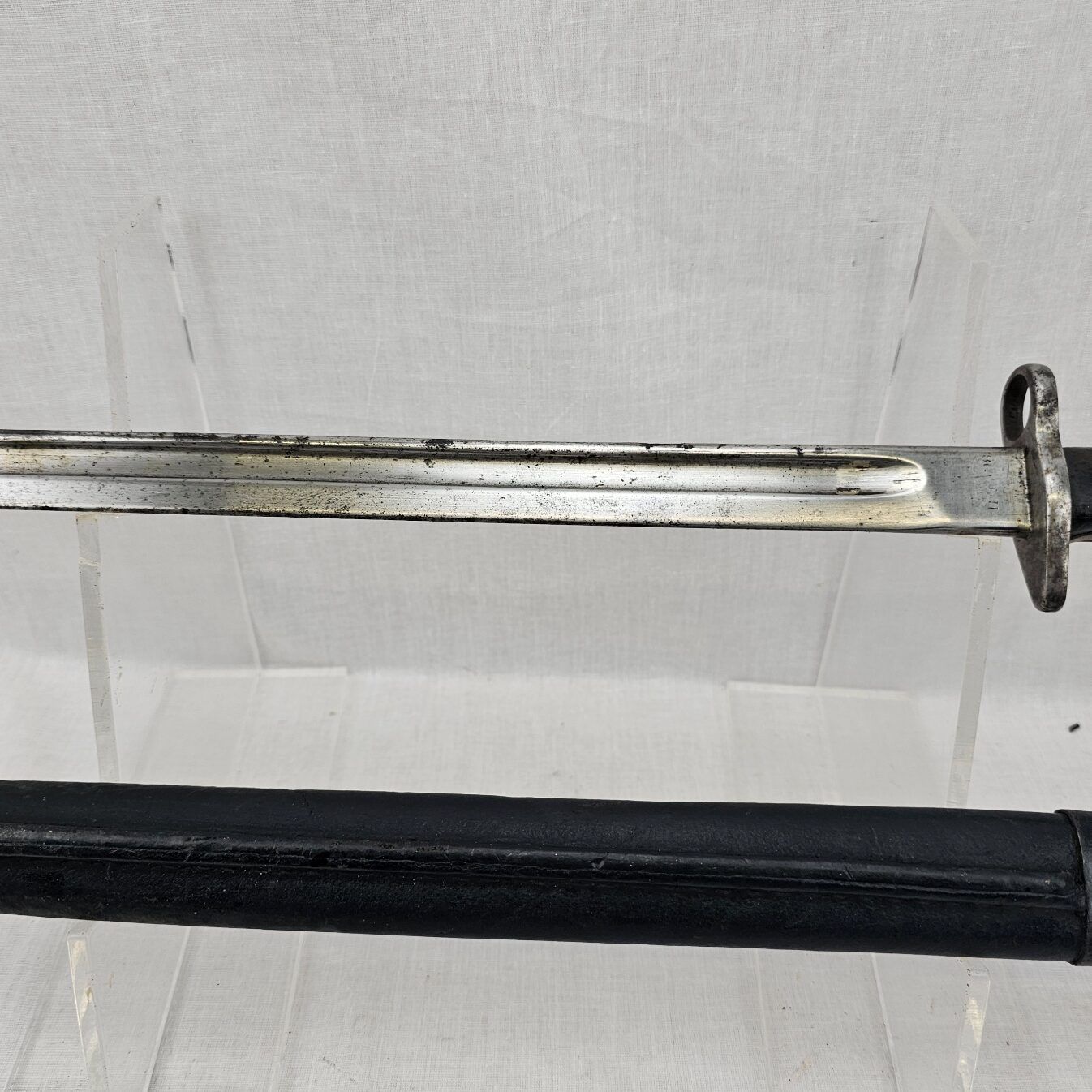WW1 British 1918 Dated 1907 Pattern Bayonet and Scabbard - Image 10
